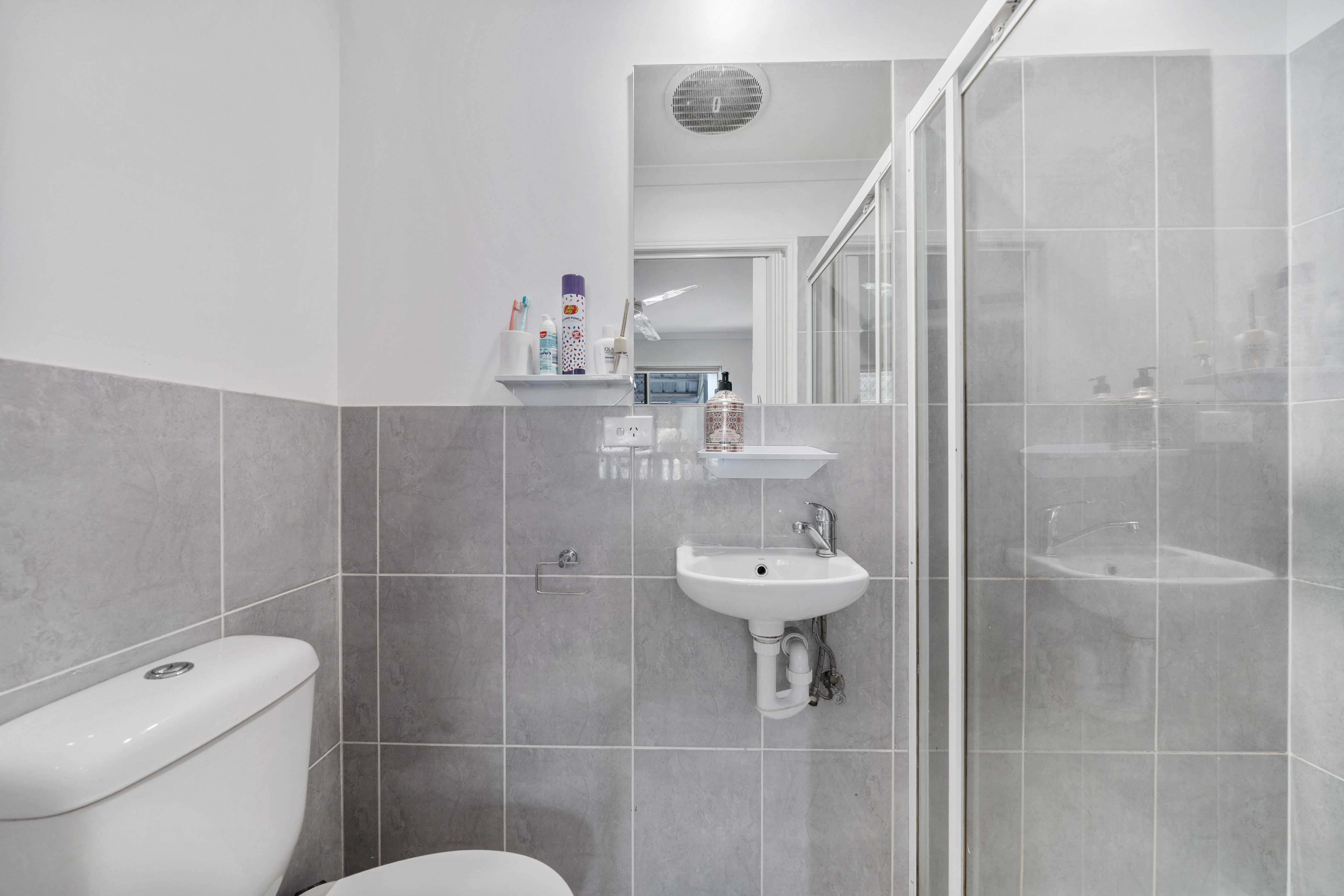 31 Louis Street — photo 8 of 24