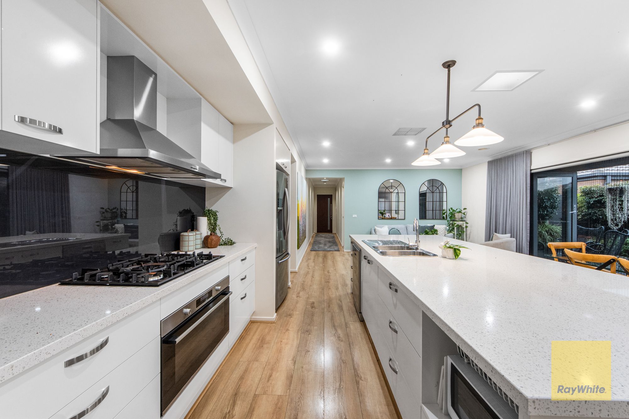 27 Albanvale Drive — photo 7 of 20