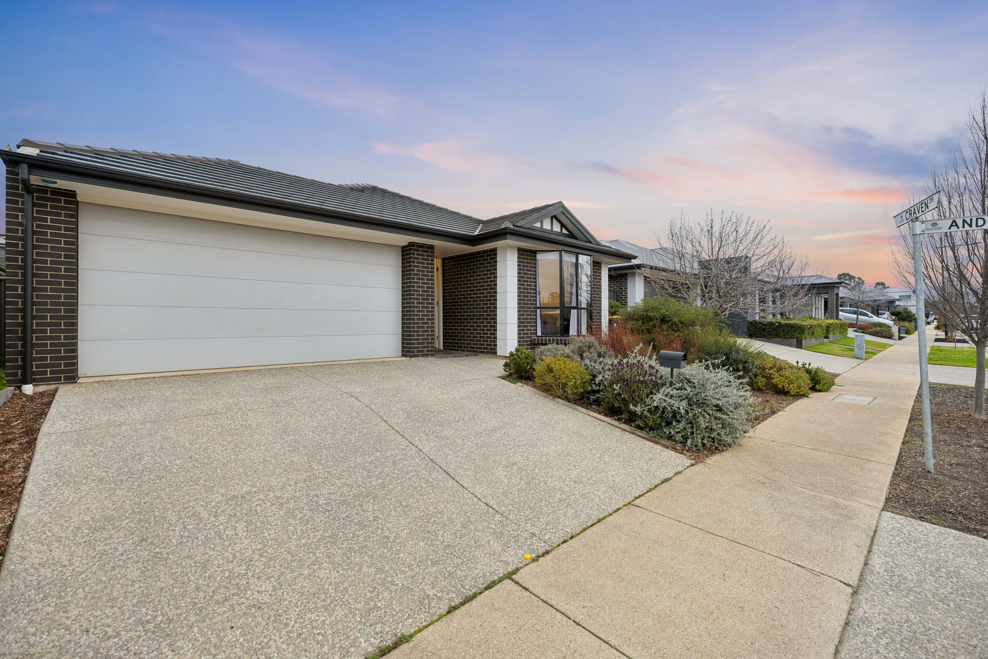 11 Craven Drive — photo 3 of 25
