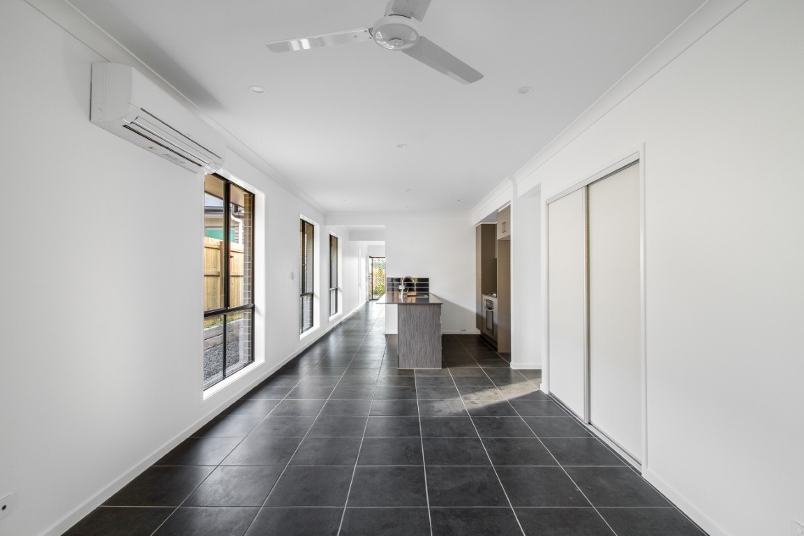 18 Gumtree Crescent, Ripley, QLD 4306
