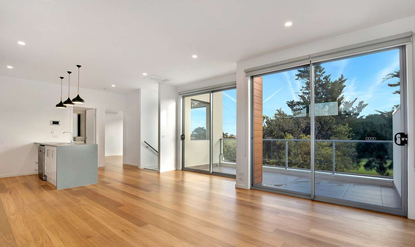 2/268 Queen Street, Altona, VIC 3018