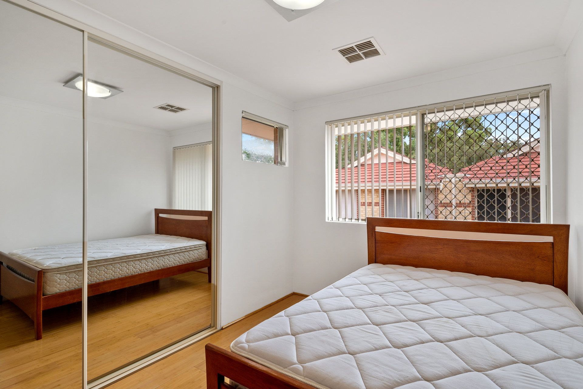 Stylish Double Storey Living in an Unbeatable Kewdale Location — photo 13 of 18