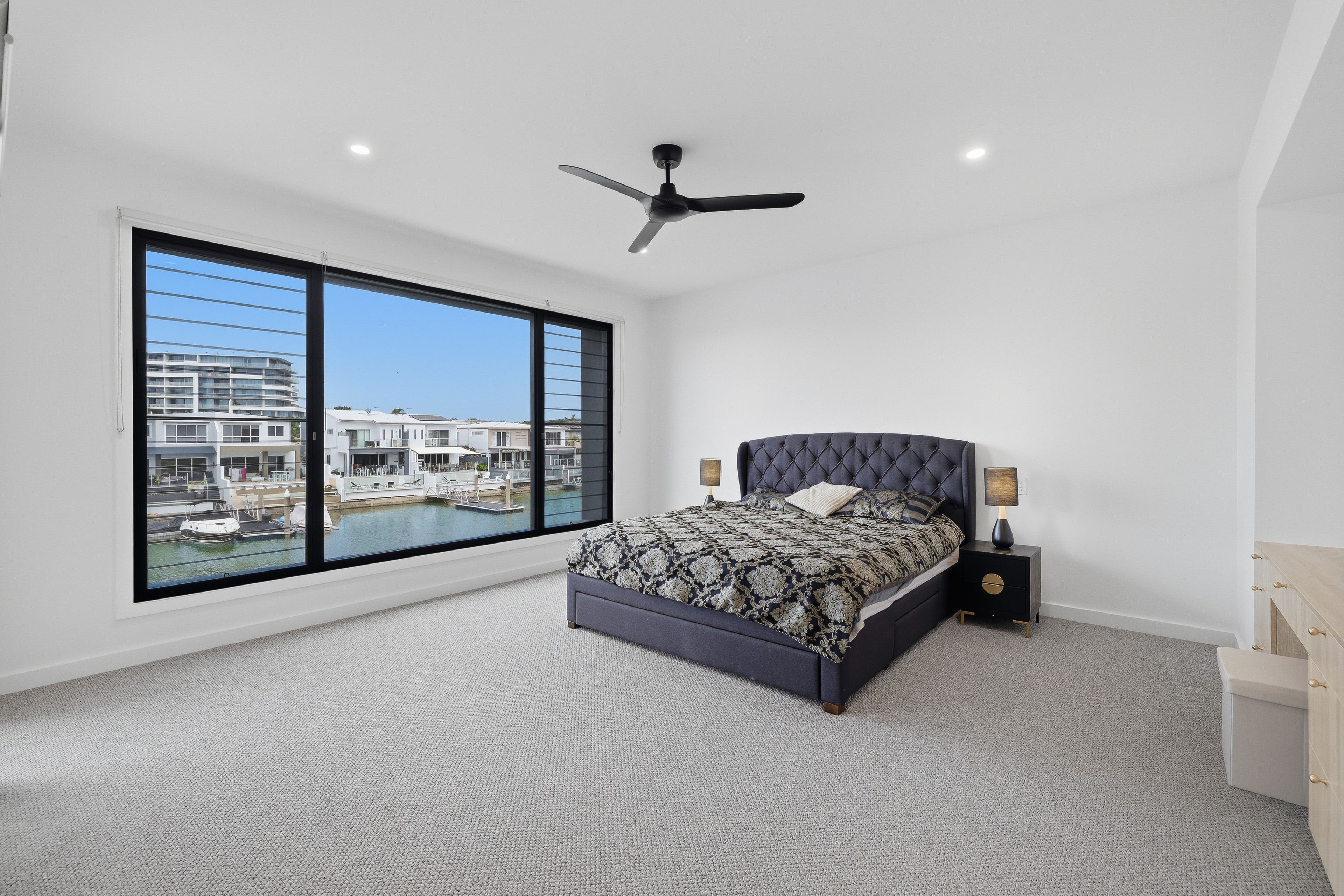 2/10 Middle Quay Drive — photo 15 of 30
