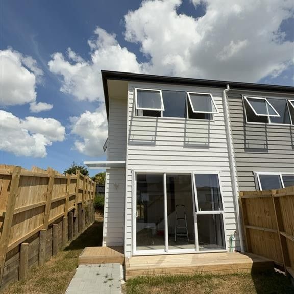 41F Wickman Way, Mangere East, Manukau City