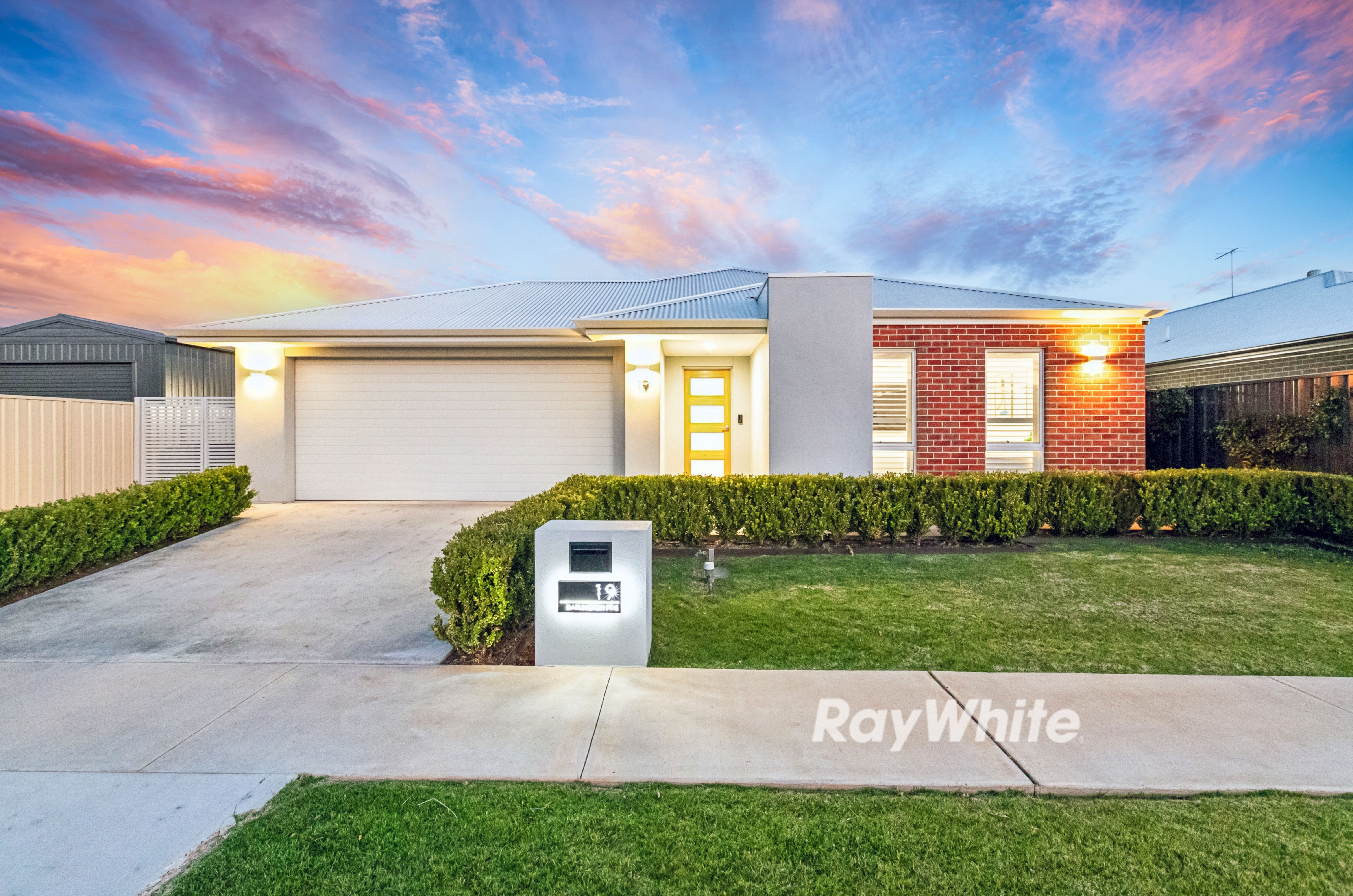 19 Darlington Parade — photo from Ray White Mildura