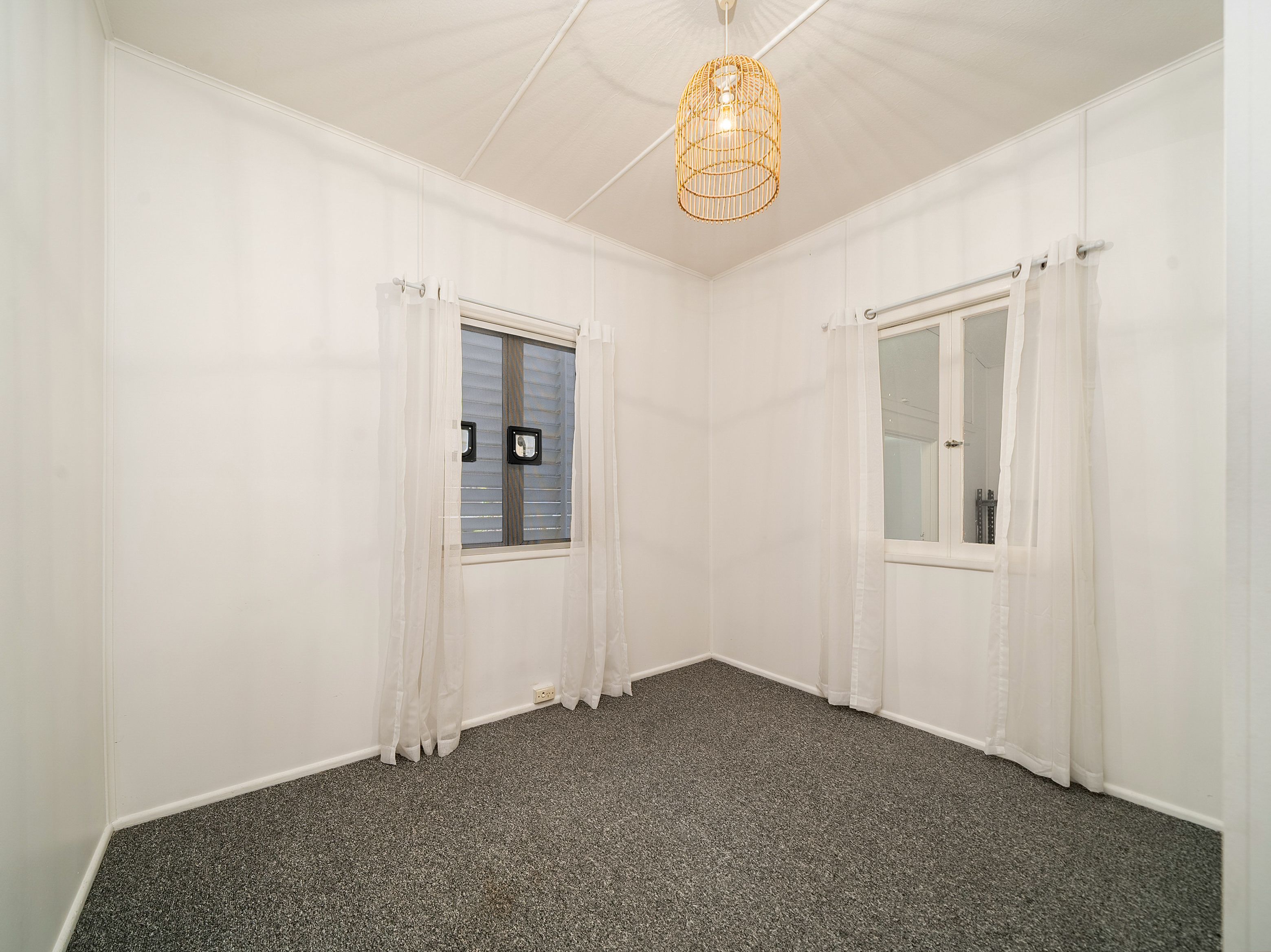 133 Macdonnell Road — photo 14 of 22