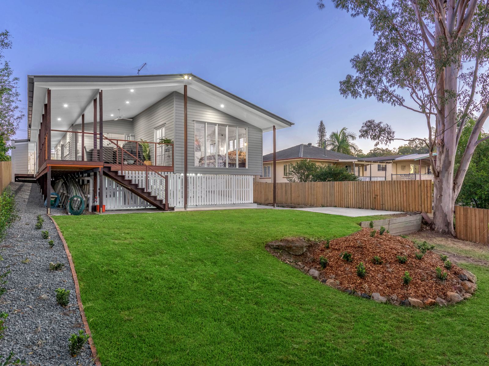 7 Elanora Street, Oxley QLD 4075