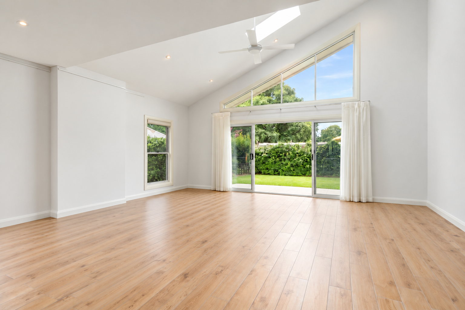 16b Gordon Road — photo 4 of 10