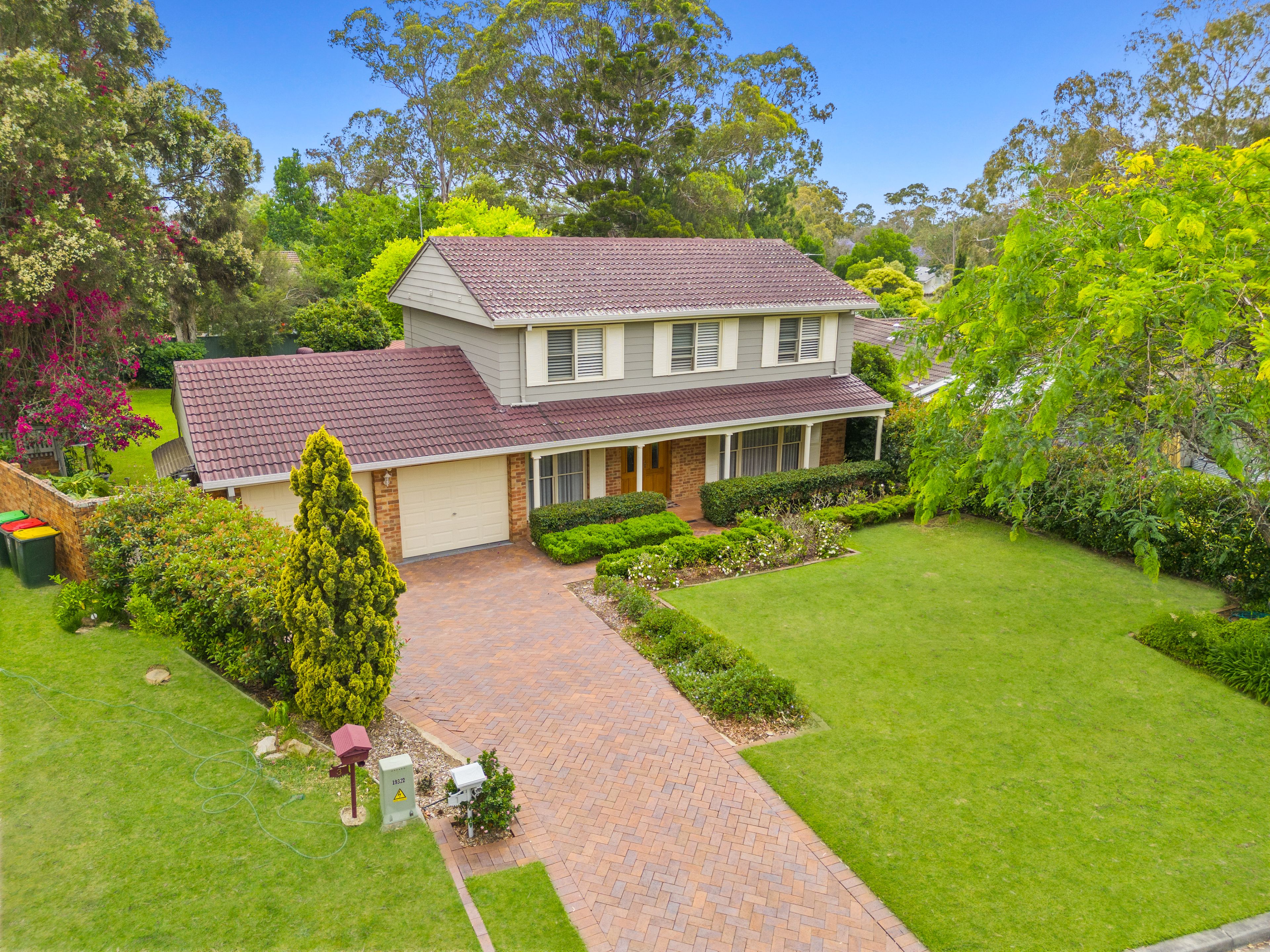 1 Adelong Place, Camden South, NSW 2570