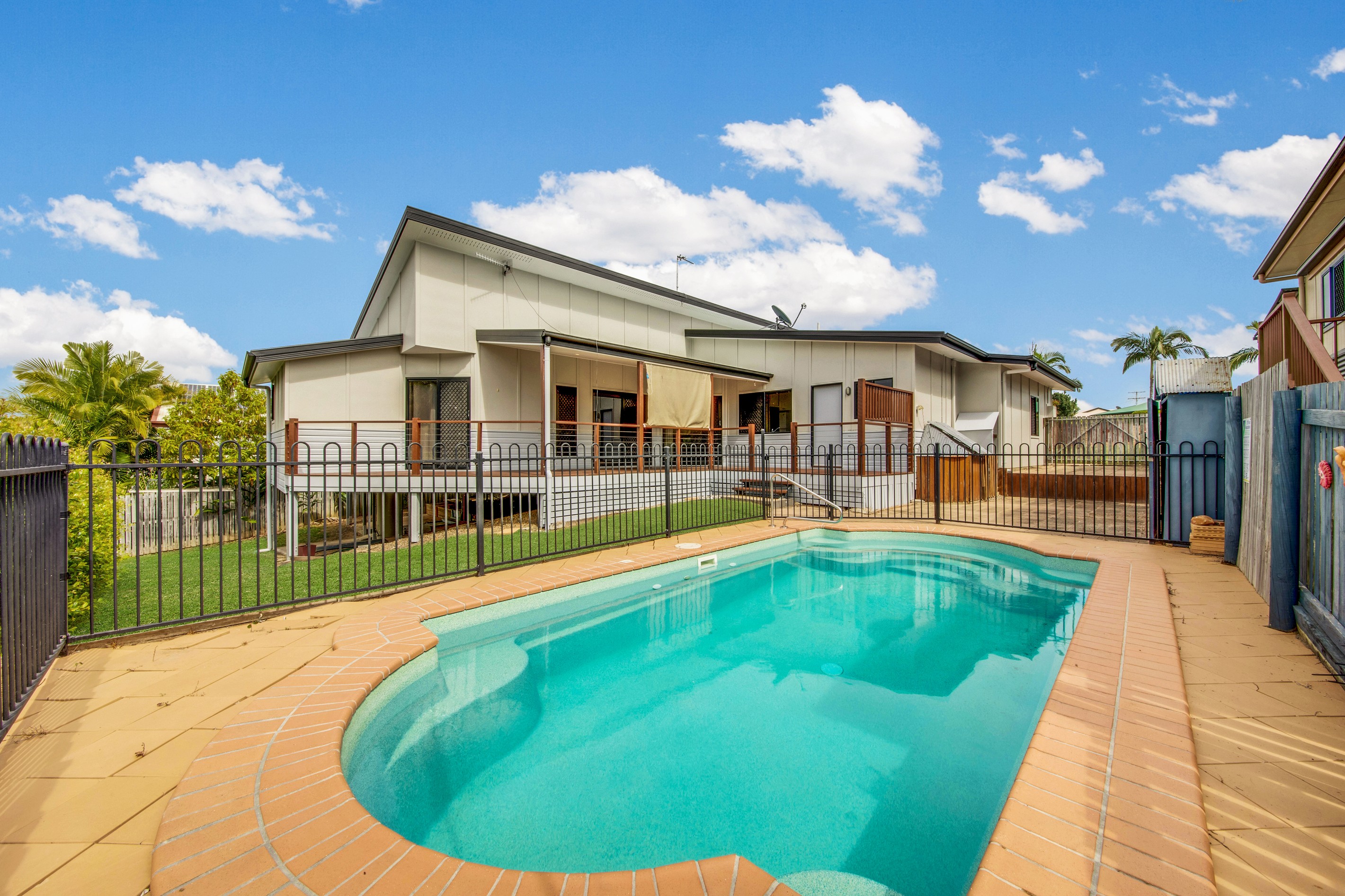 8 Douglas Street, Tannum Sands, QLD 4680