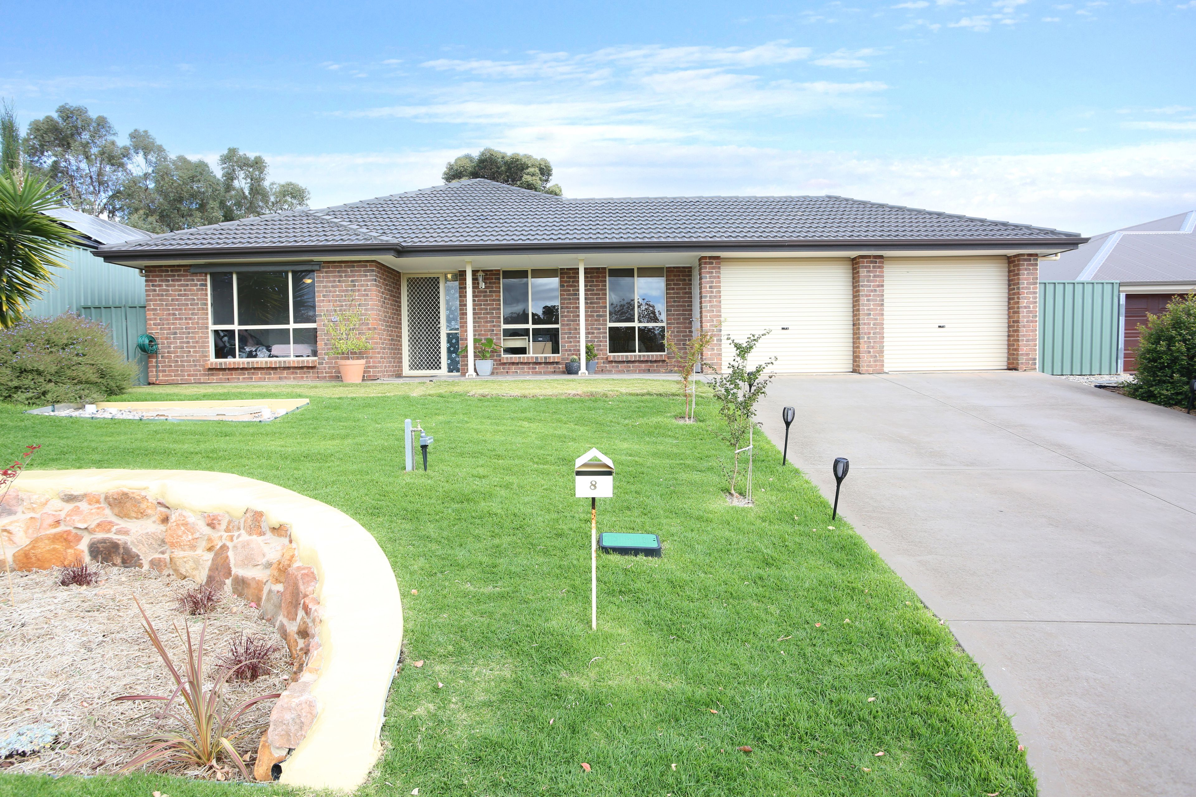 8 Tamblyn Street, Clare, SA 5453