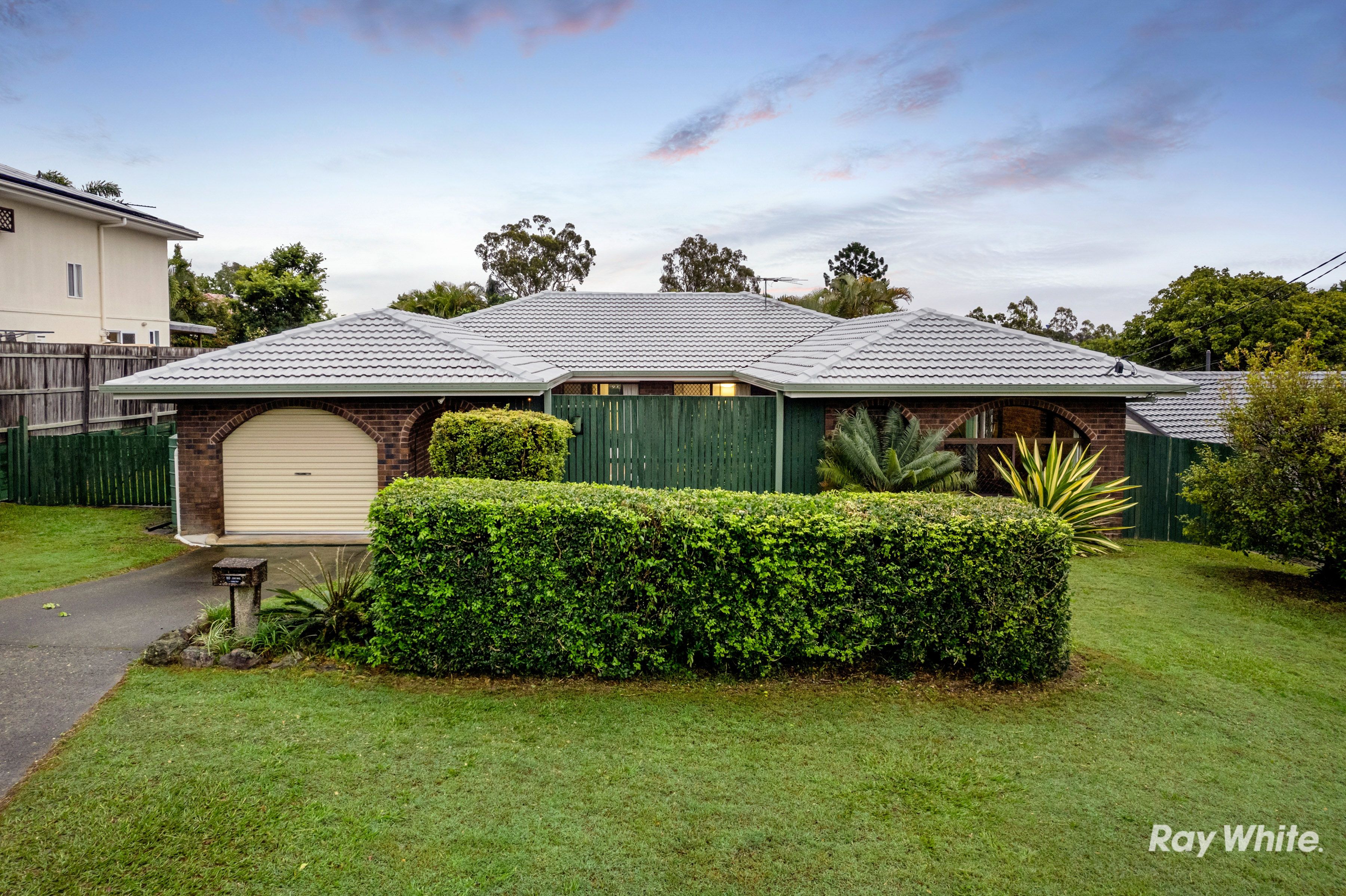 16 Whitfield Avenue, Springwood QLD 4127