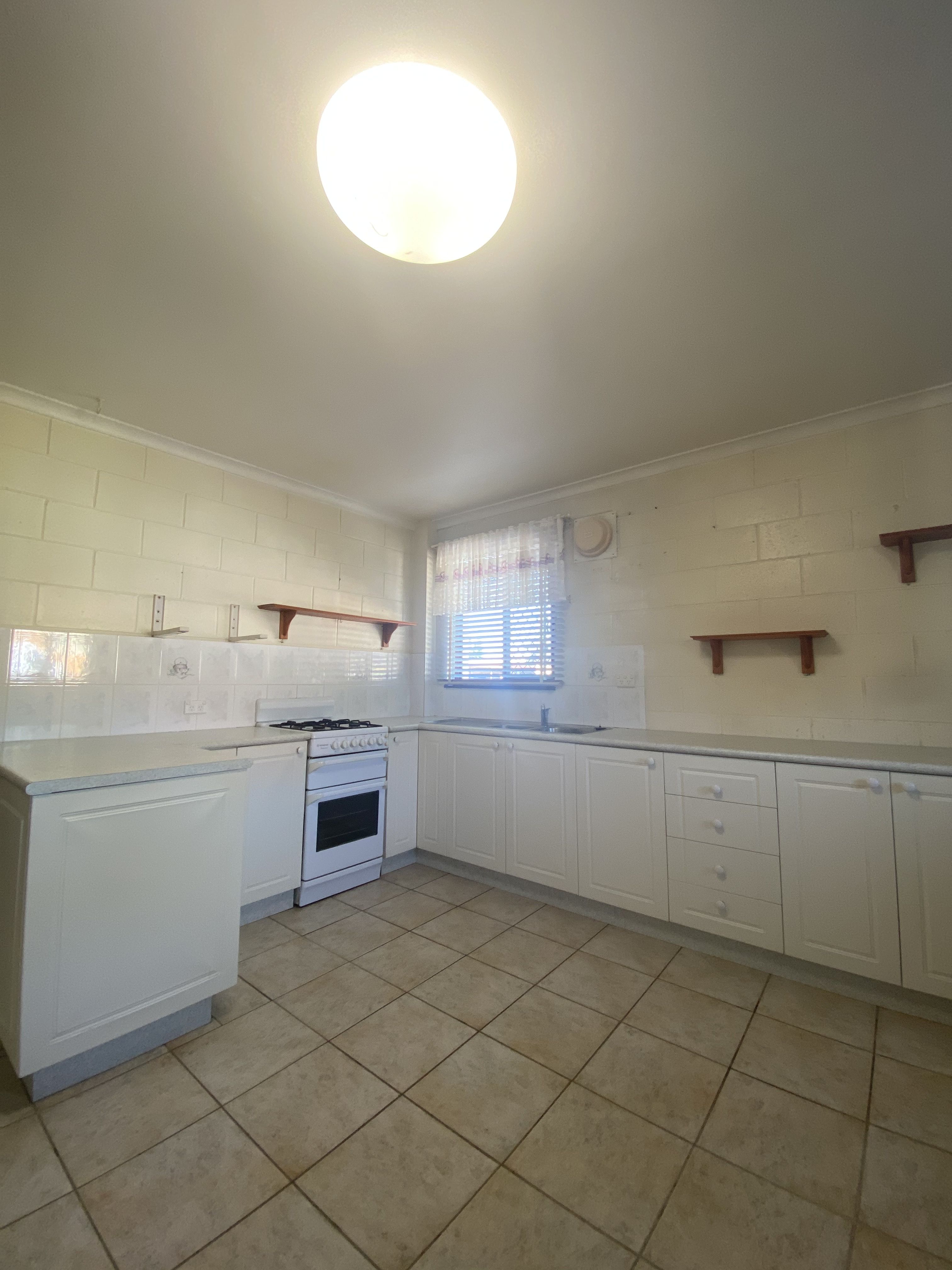 2/10 Arthur Street, Queanbeyan, NSW 2620