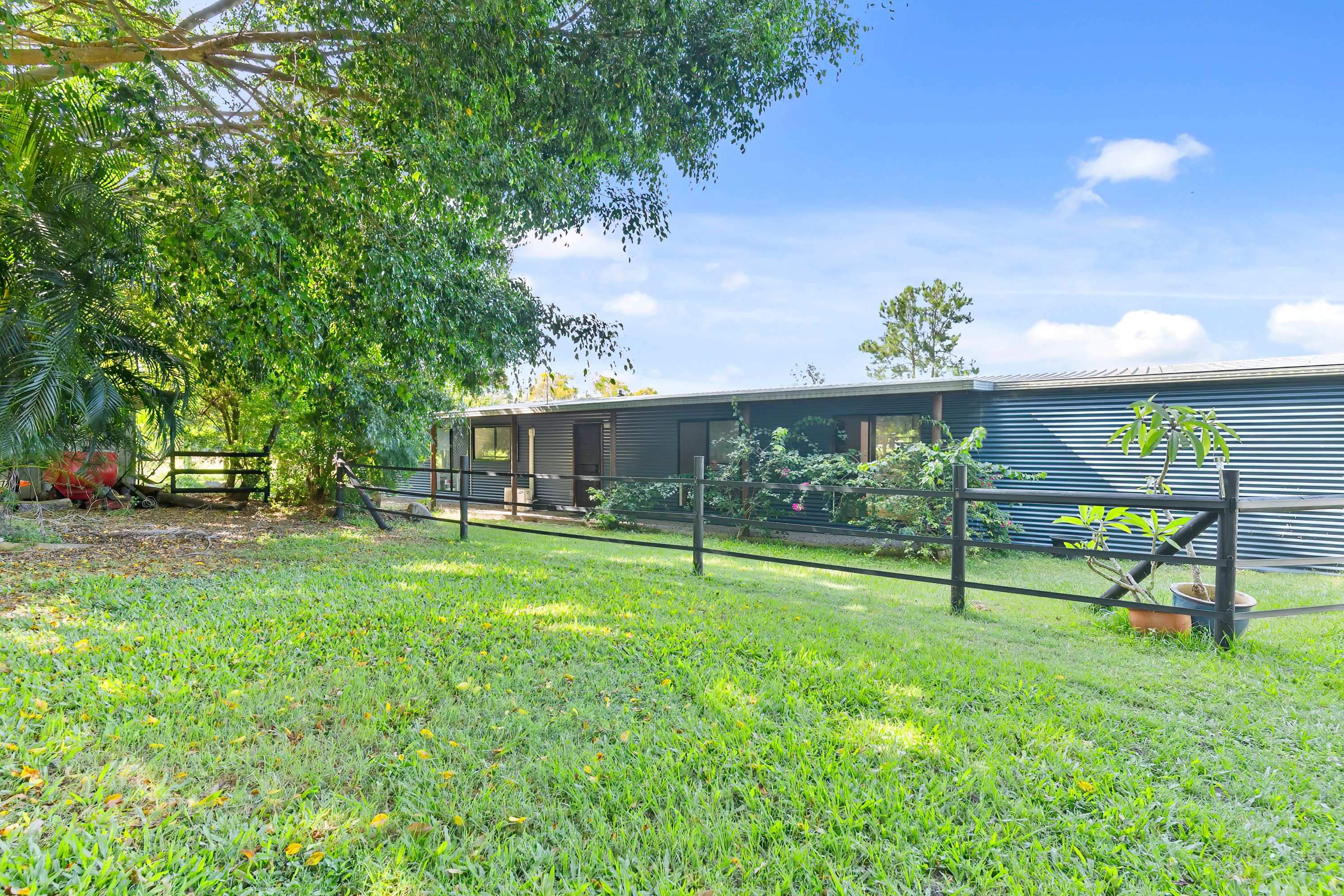 54-56 Fiddlewood Court, Woodford, QLD 4514