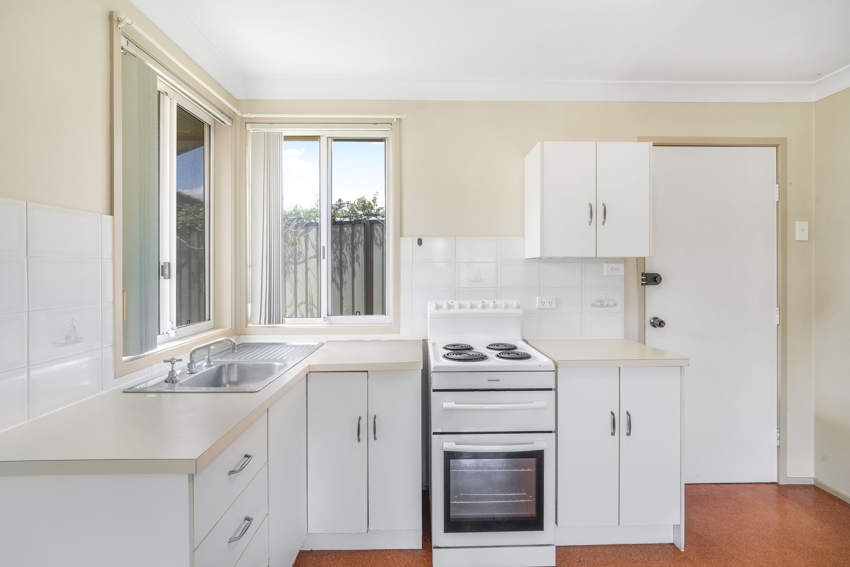 2A Pecan Close, St Clair, NSW 2759
