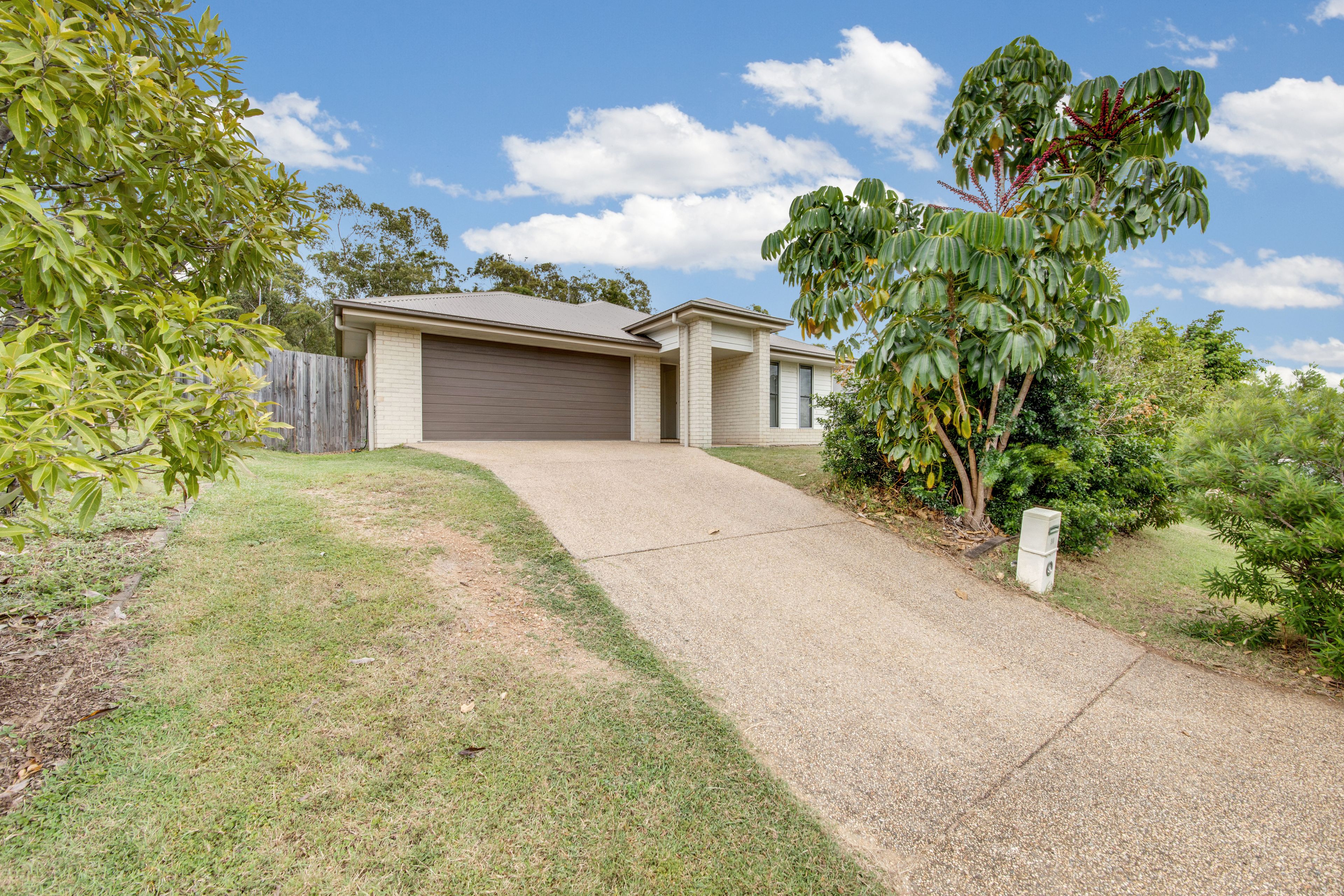 30 Iris Road, Kirkwood, QLD 4680