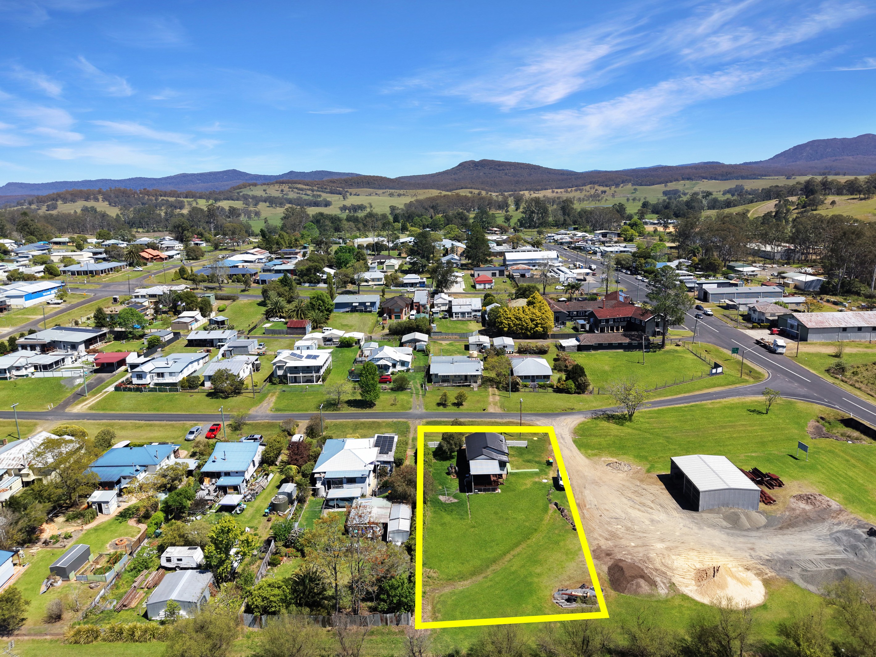 33 Richmond Street, Woodenbong, NSW 2476