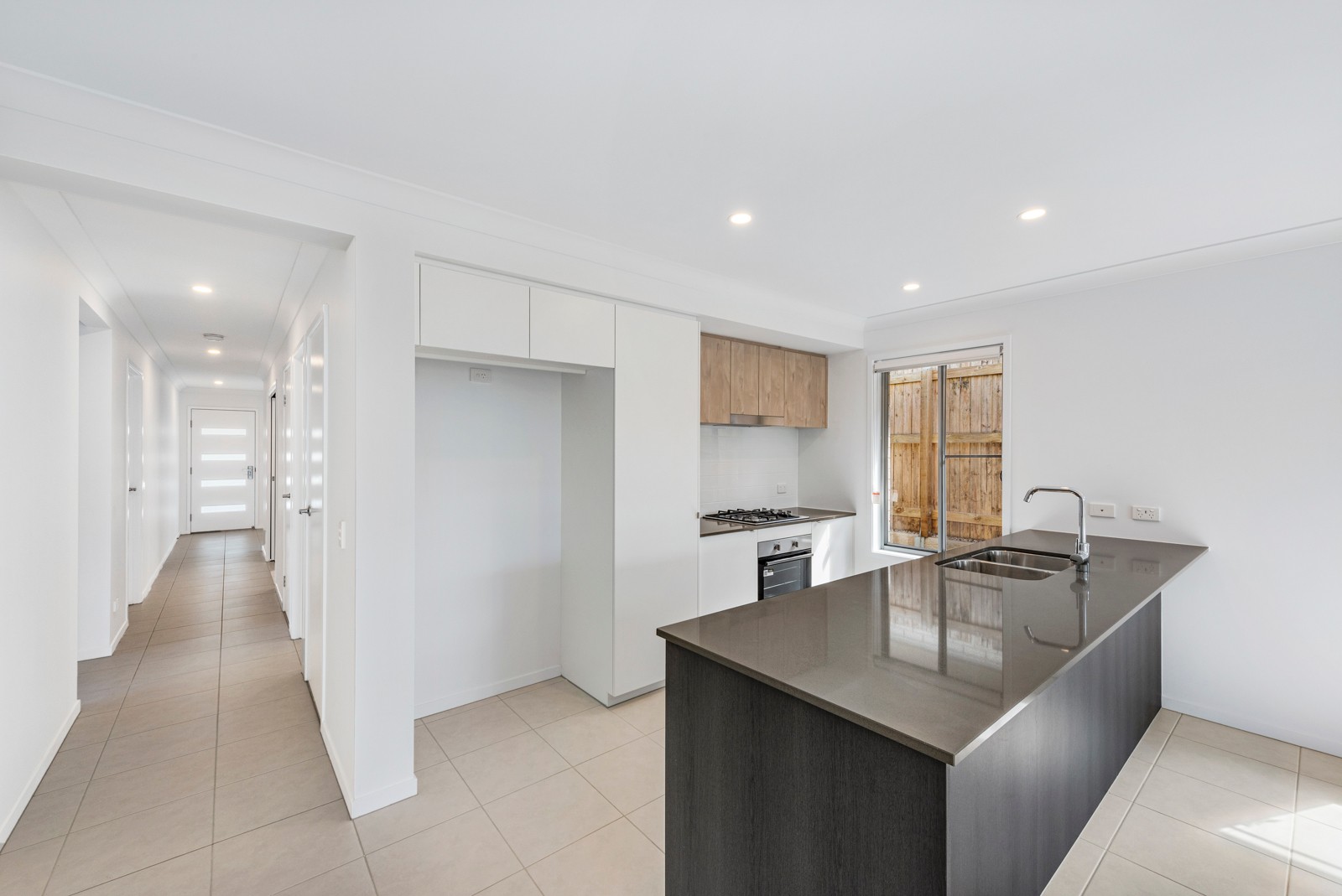 4 Cottee Circuit, Park Ridge, QLD 4125