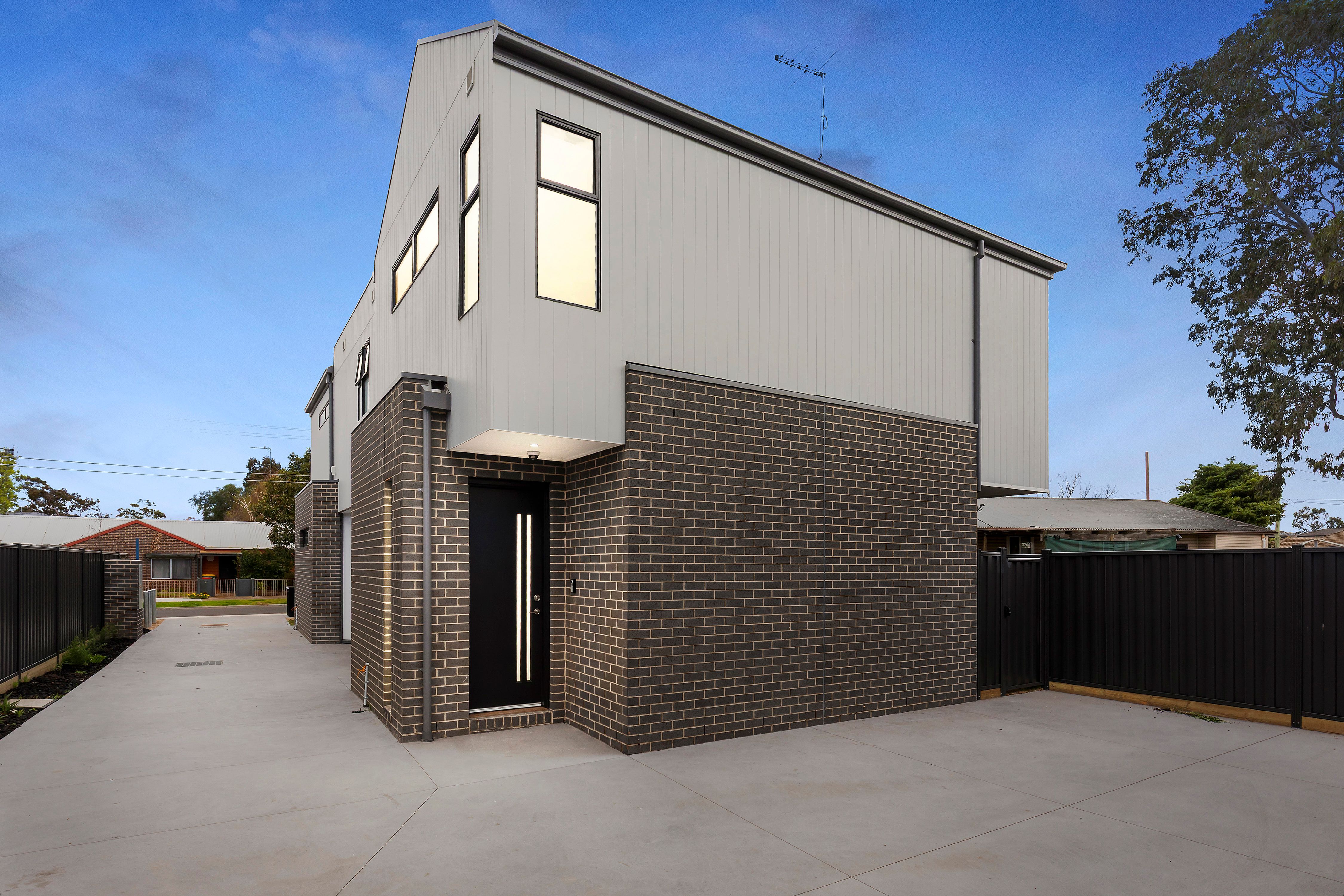 70 Hargreaves Crescent, Braybrook VIC 3019