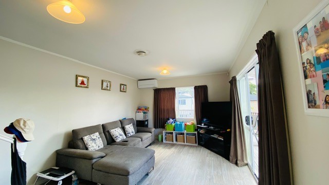2/18 Elliott Avenue, Bayview, North Shore City