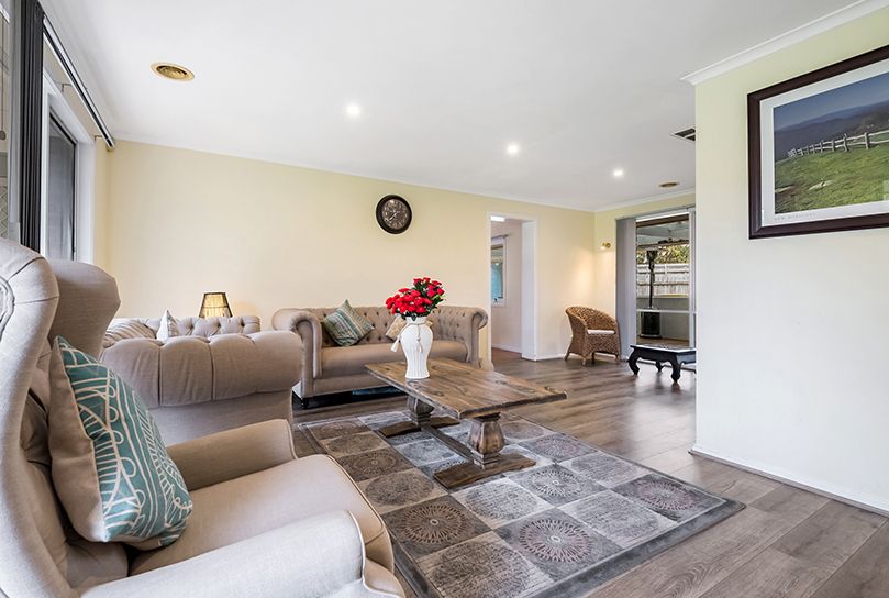 5 Burridge Close, Mill Park, VIC 3082