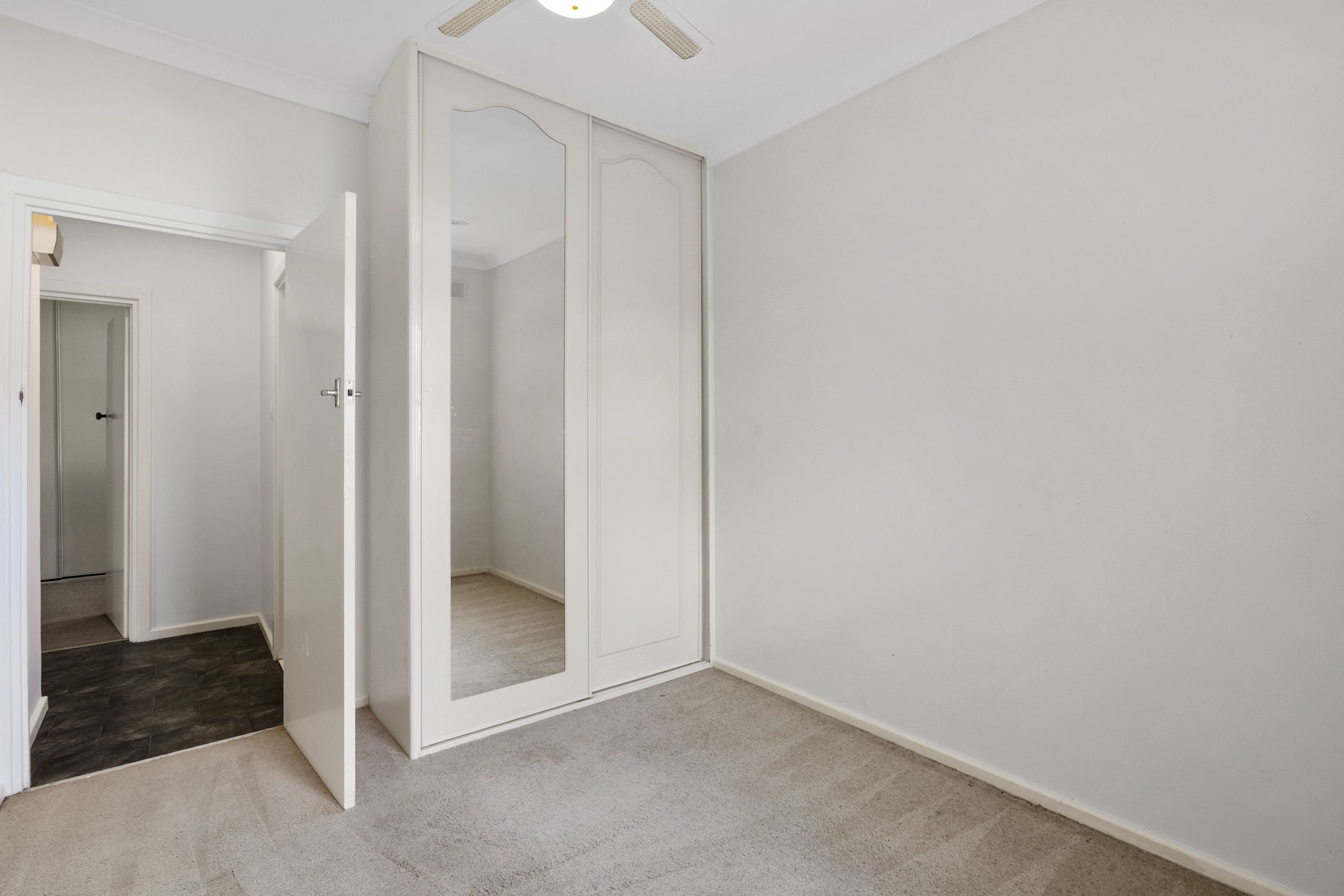1 Knowles Road — photo 7 of 10