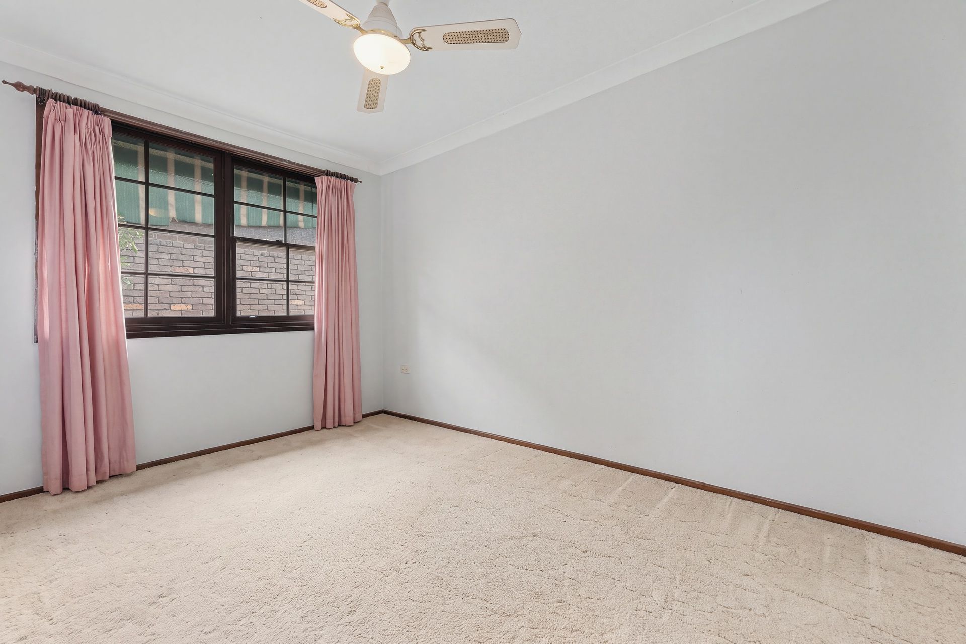 20 Huddleston Street — photo 11 of 18