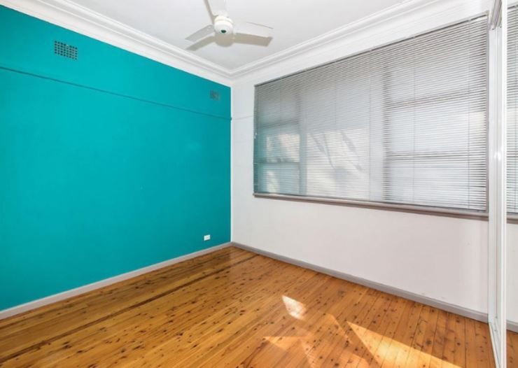 10 Taffs Avenue, Lugarno, NSW 2210