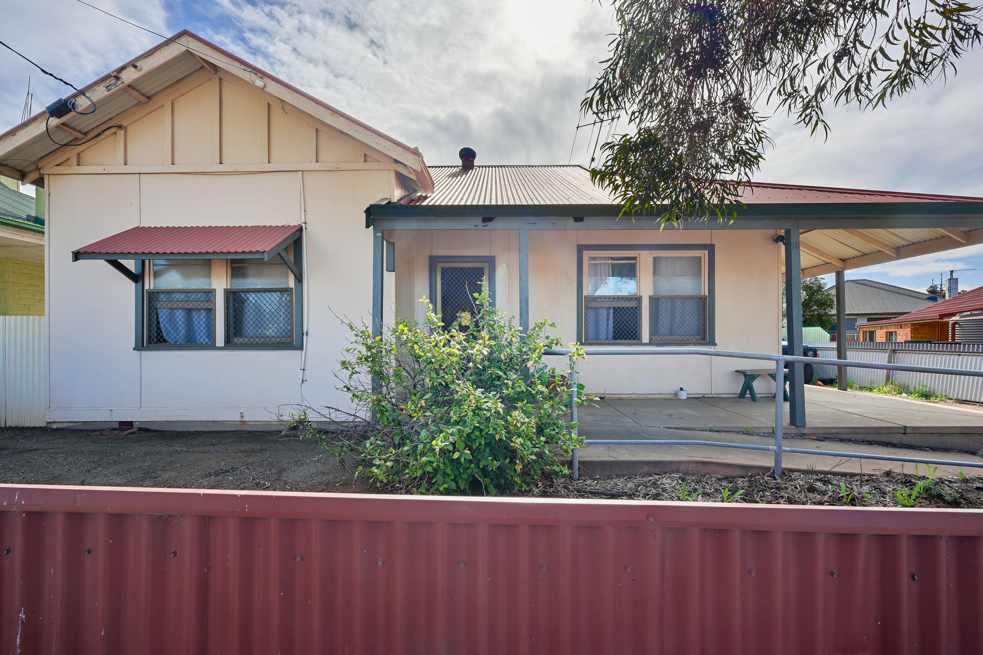 18 Eyre Highway, Port Augusta West, SA 5700