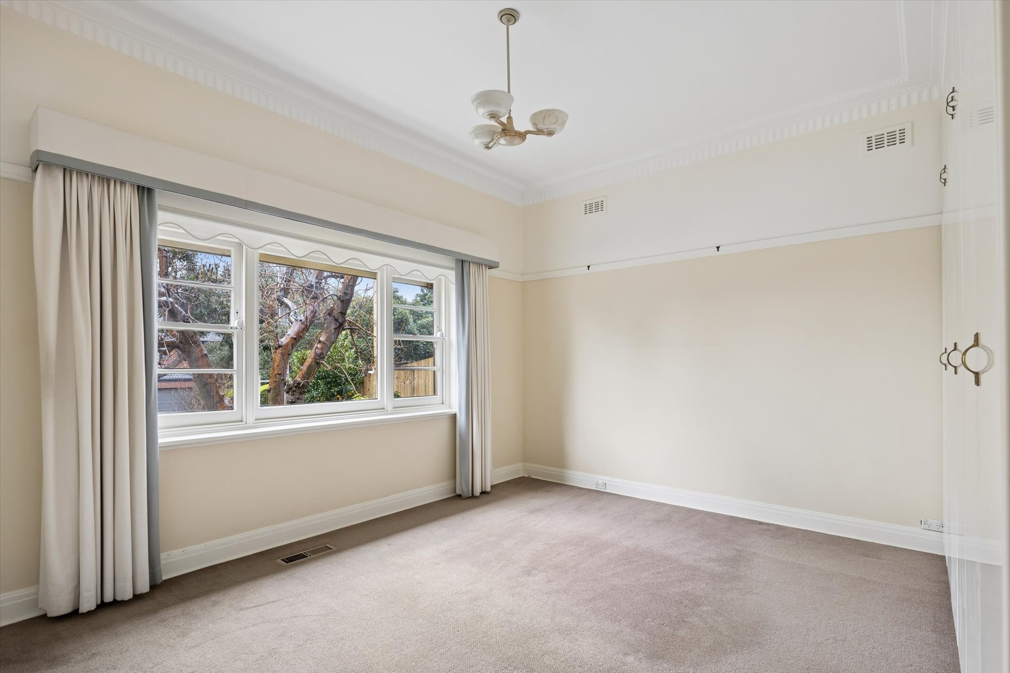 13 Staughton Road, Glen Iris, VIC 3146