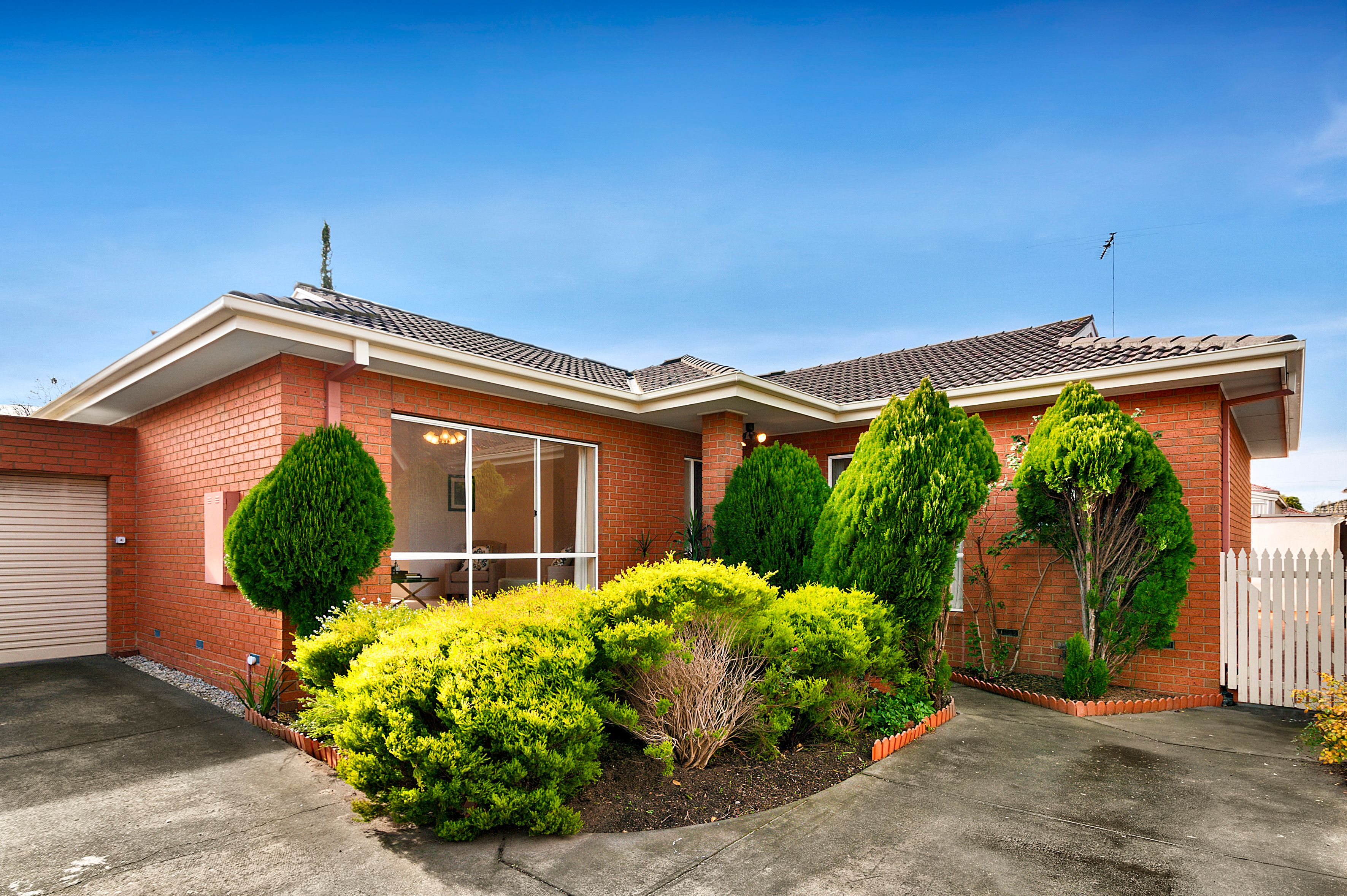 10 Evelyn Street, Glen Waverley VIC 3150