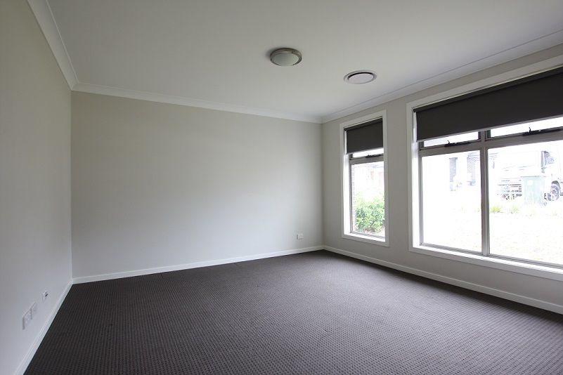 160 Holden Drive, Oran Park, NSW 2570