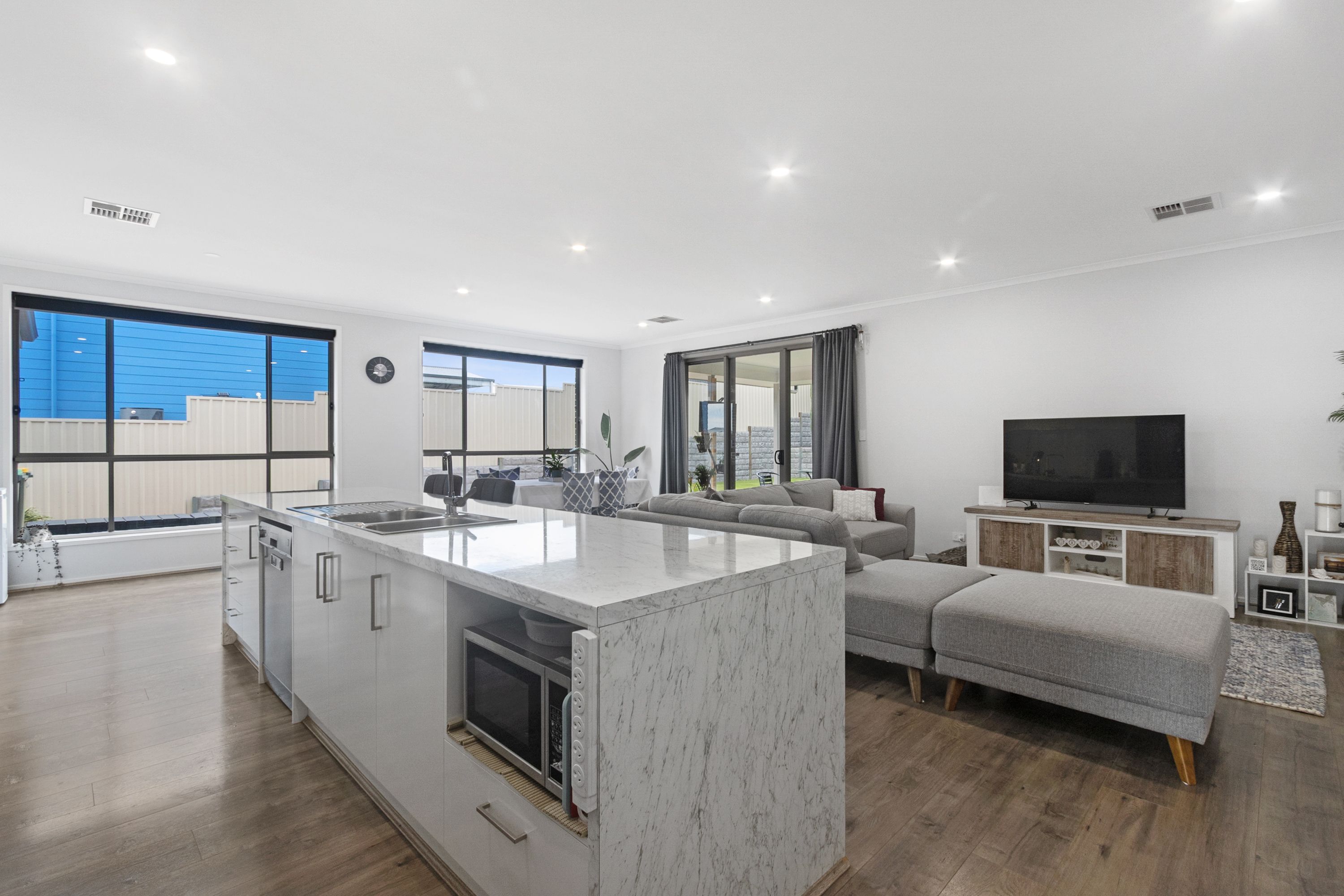 17 Gill Street — photo 4 of 22