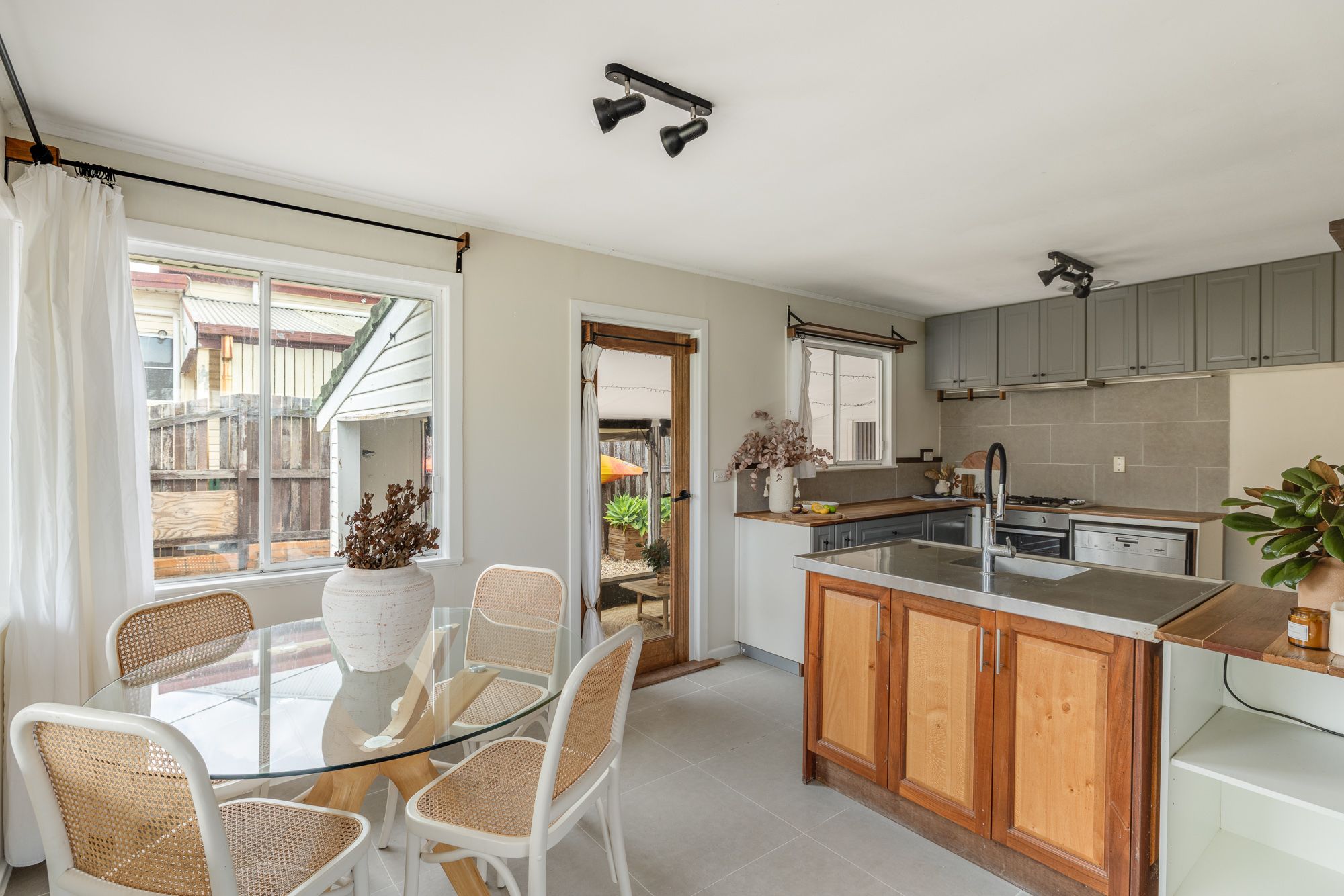 80 Crown Street — photo 10 of 20