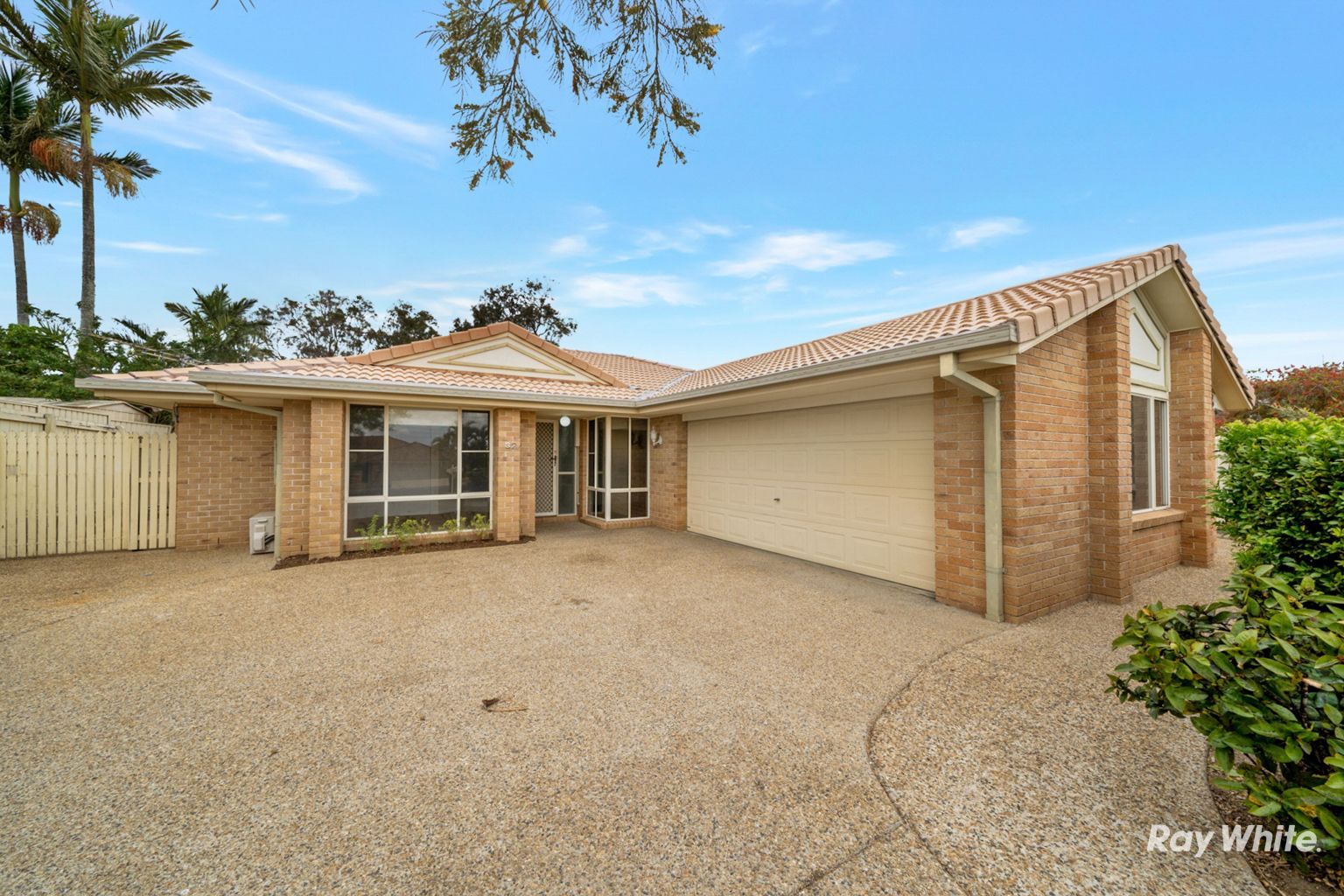 32 Wantana Crescent, Edens Landing, QLD 4207
