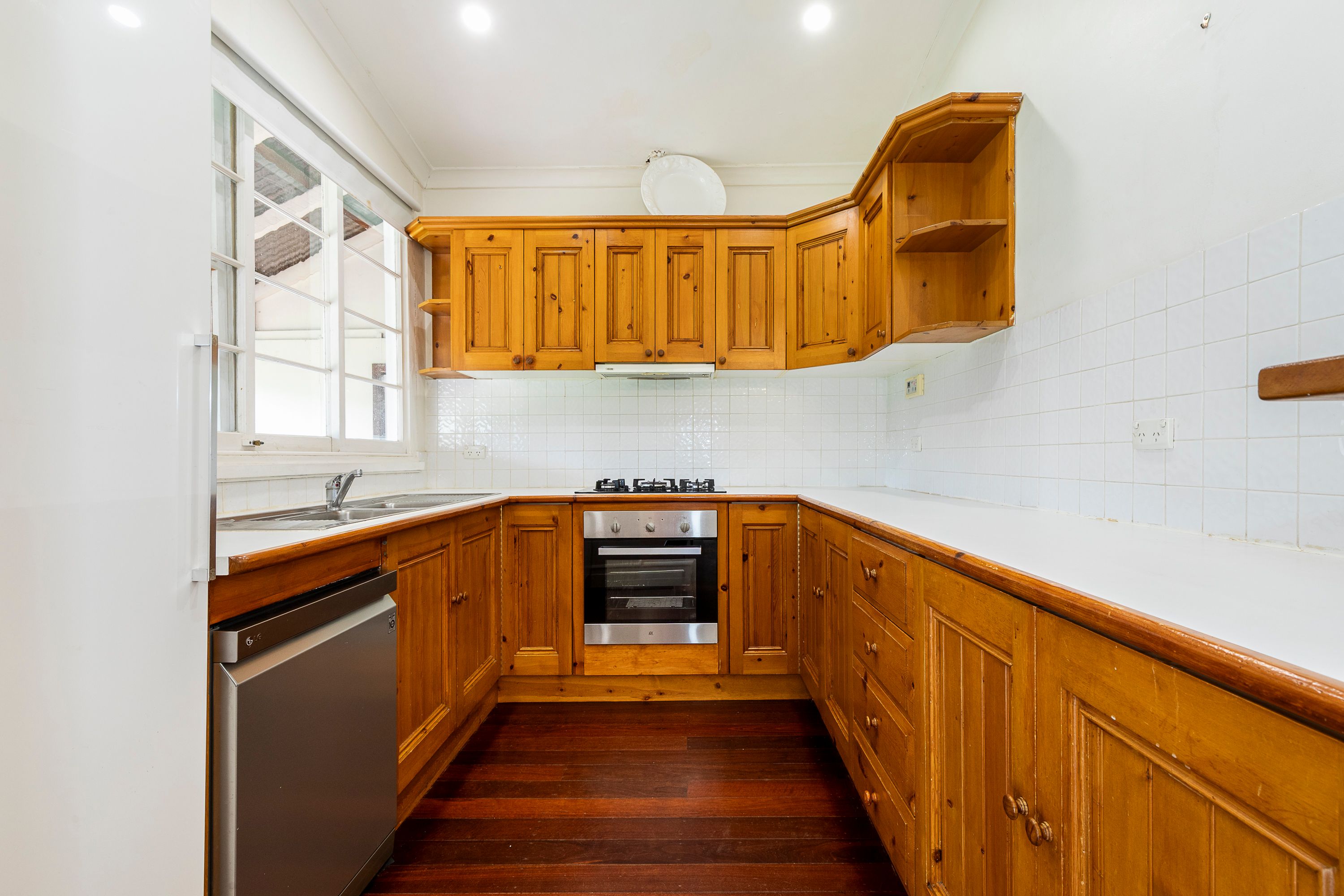10 Woodroyd Street — photo 14 of 30