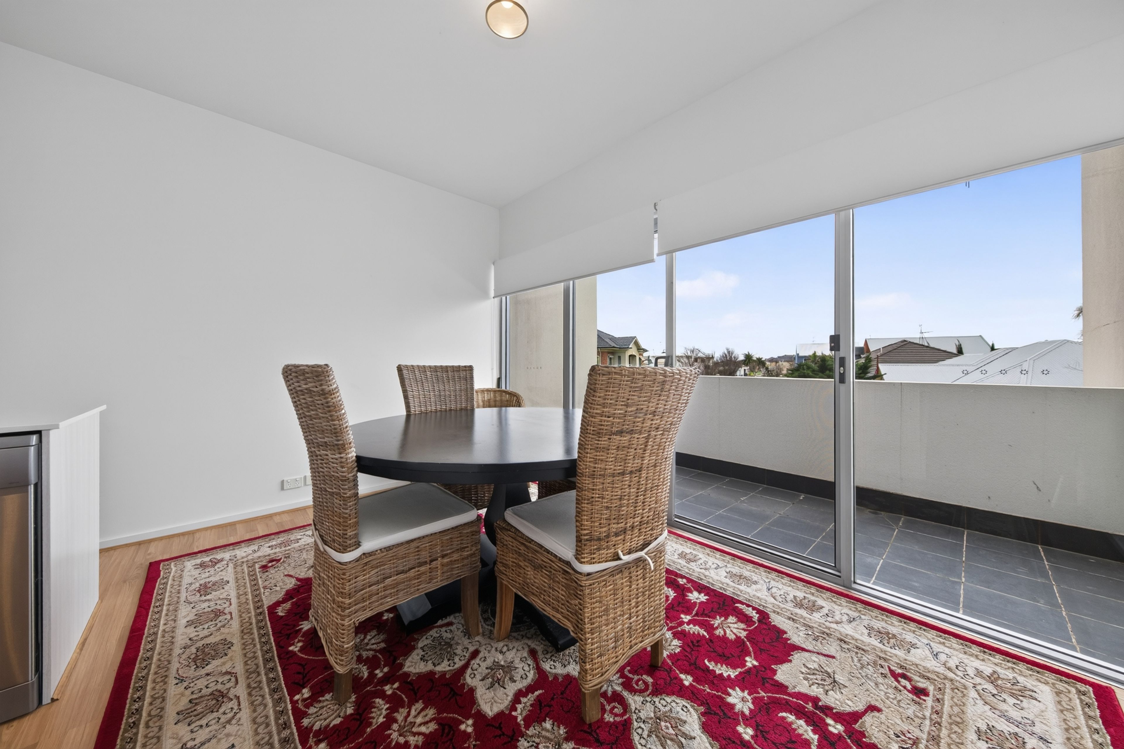4/7 St Kitts Place — photo 6 of 15