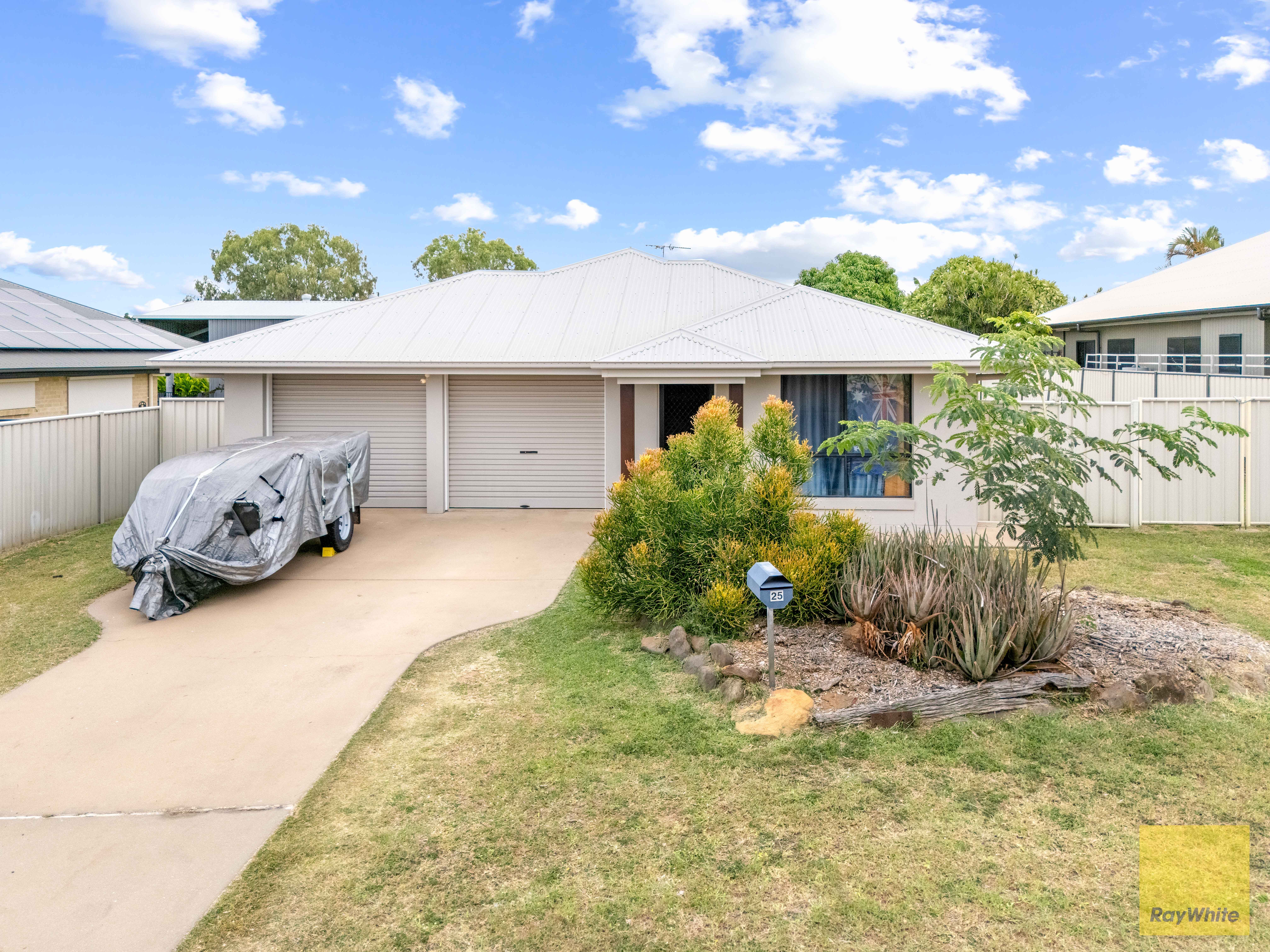 25 Glovar Street, Emerald, QLD 4720