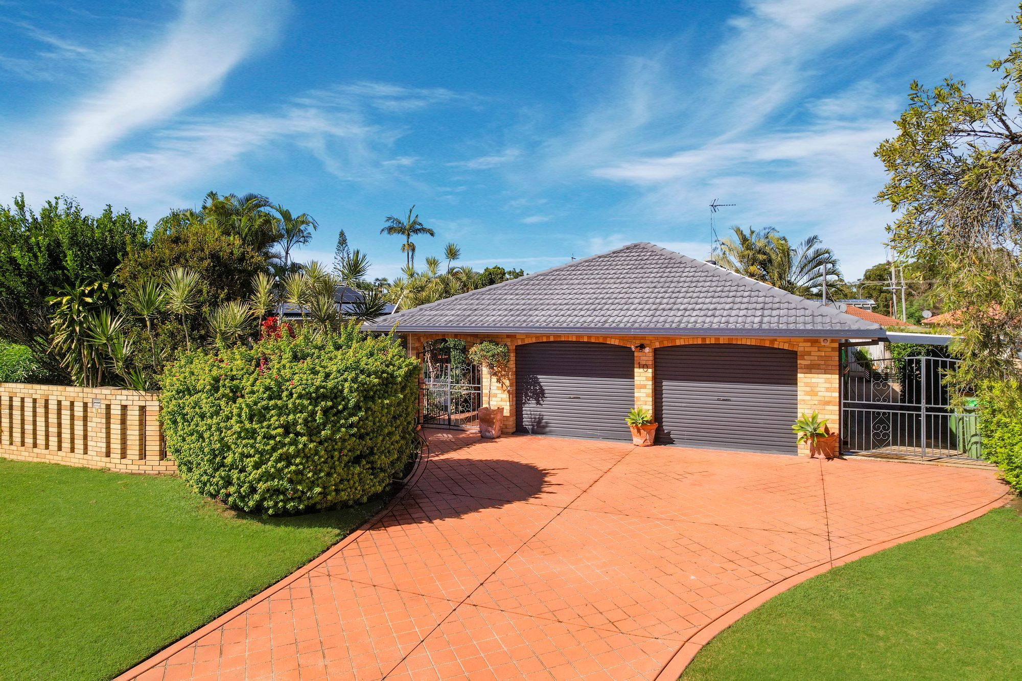 10 Gladiolus Court, Hollywell, QLD 4216