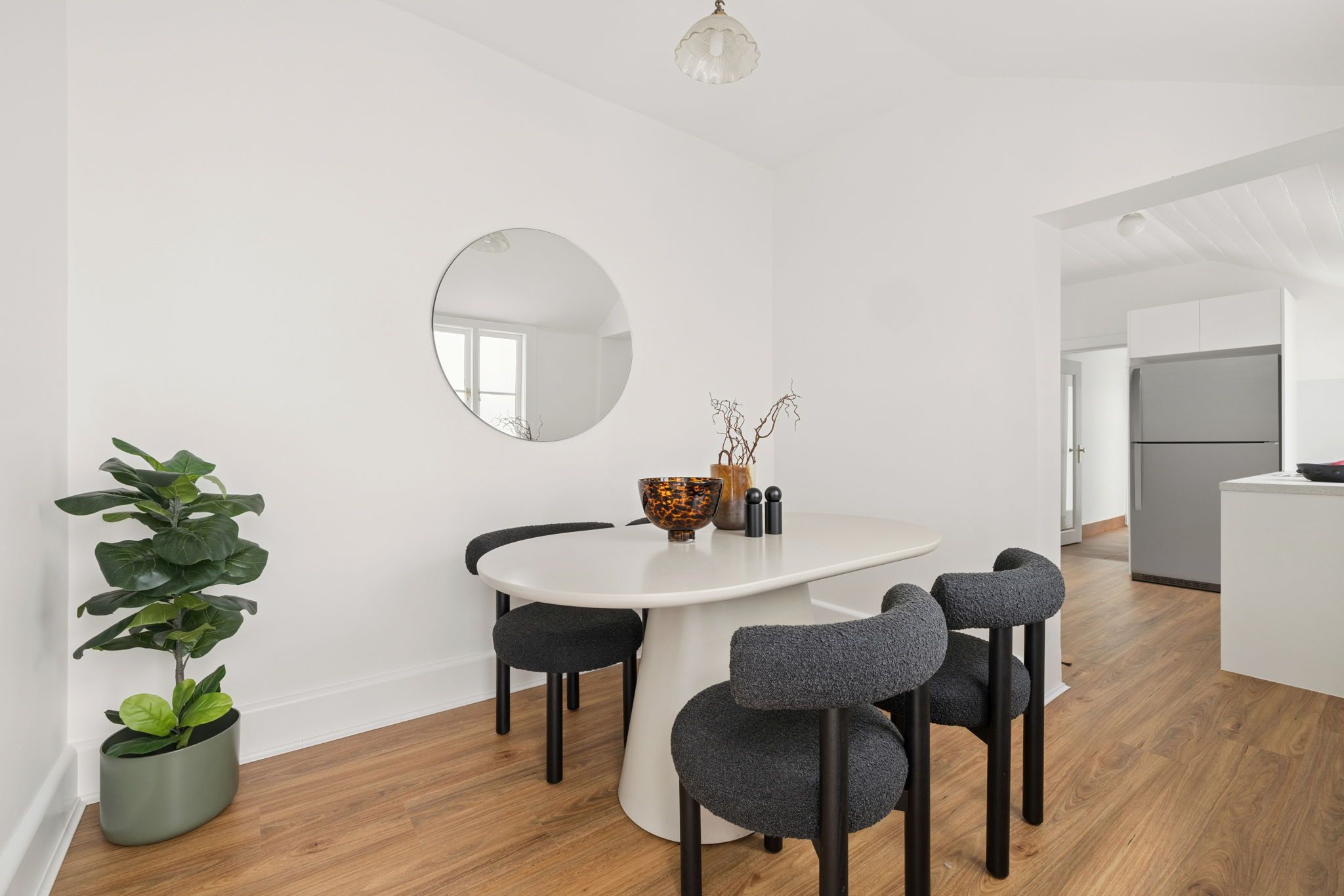 40 Wellington Street — photo 3 of 12