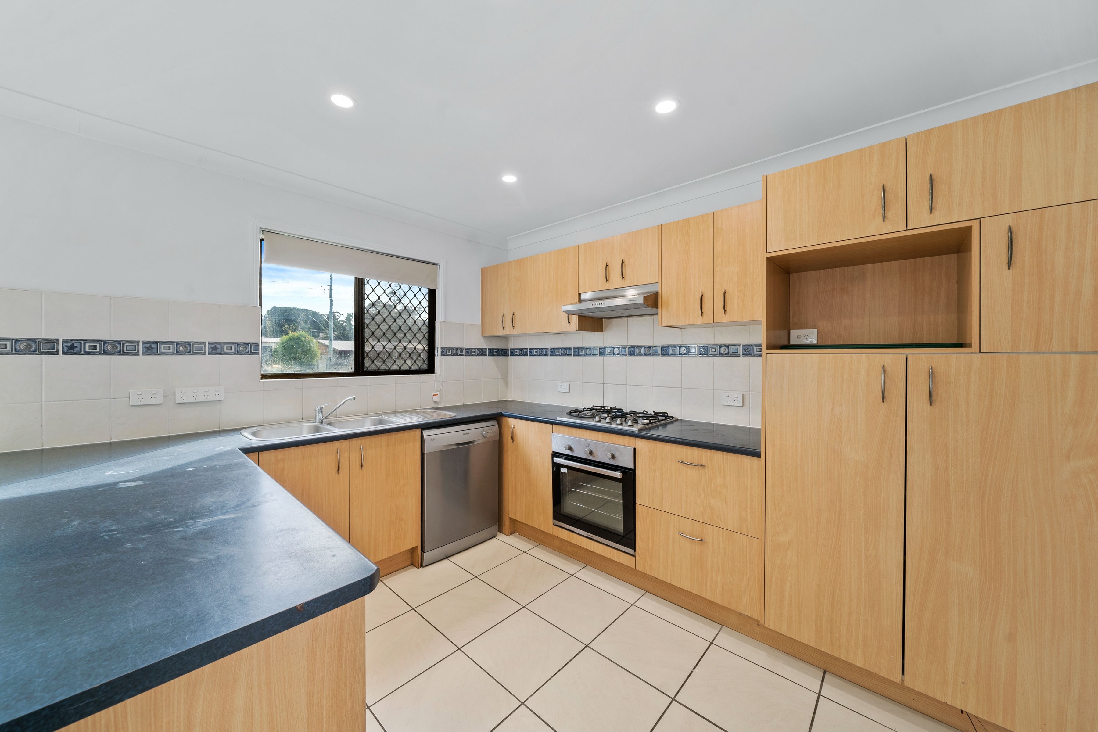 14 Errol Street, Loganlea, QLD 4131