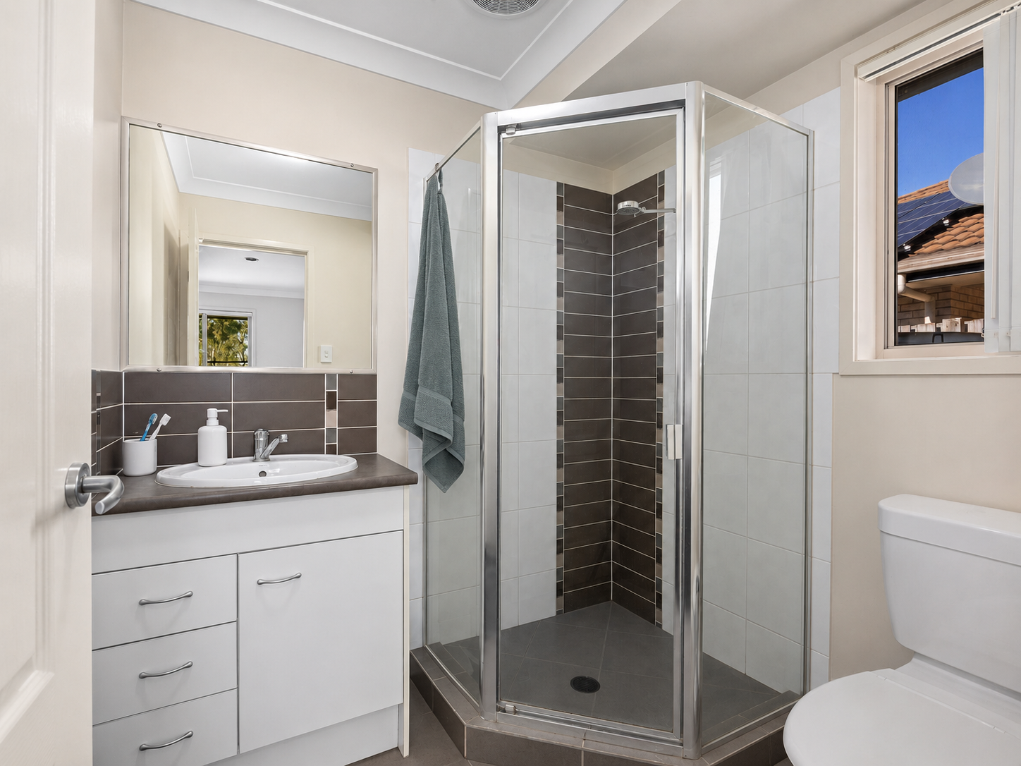 16 Parkwood Street — photo 7 of 17
