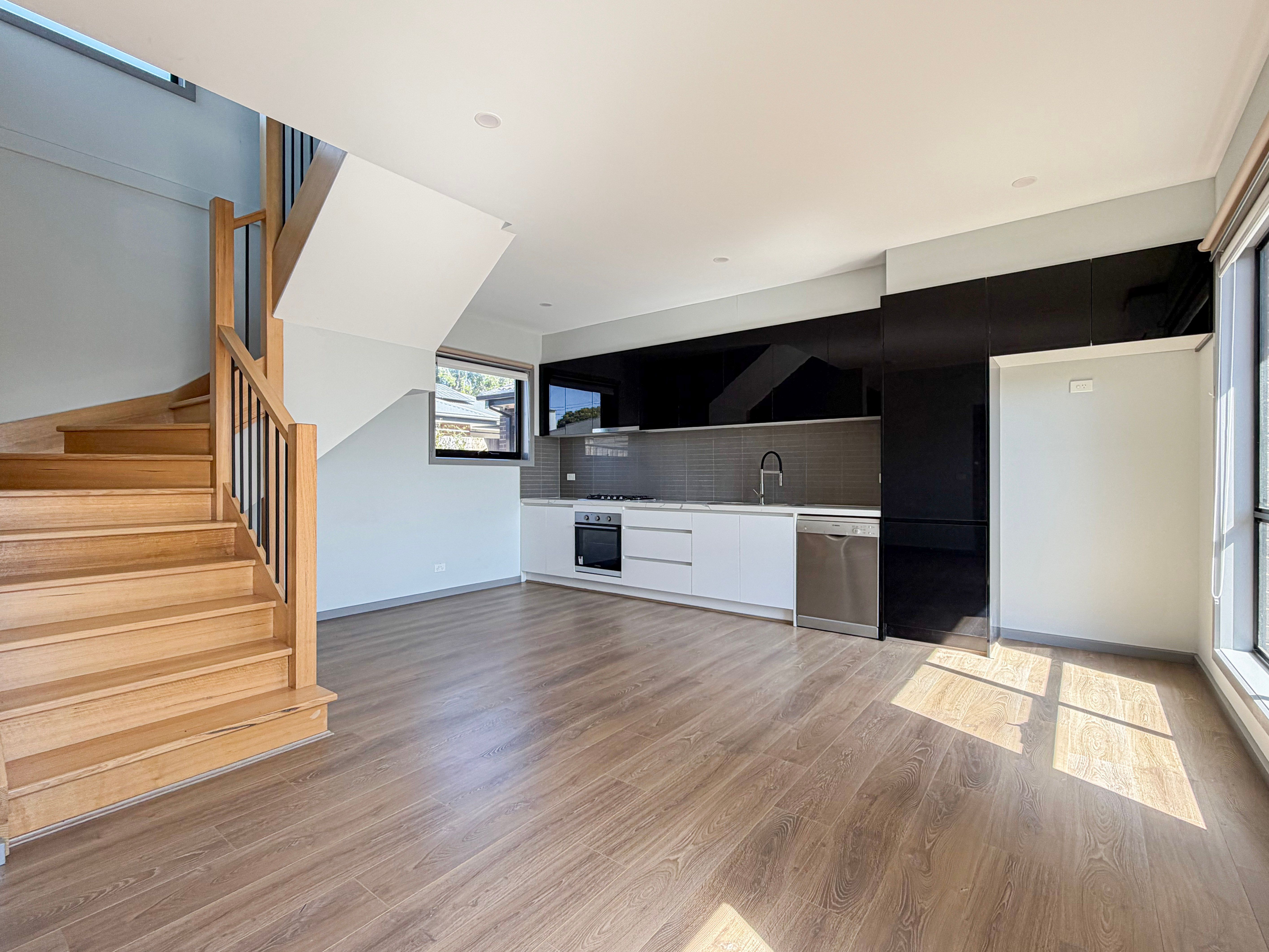 2/49 Shand Road — photo 5 of 14