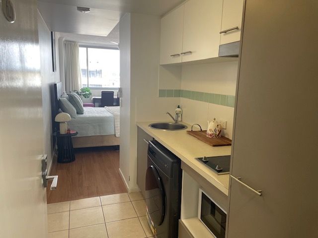611/532-544 Ruthven Street — photo 12 of 17