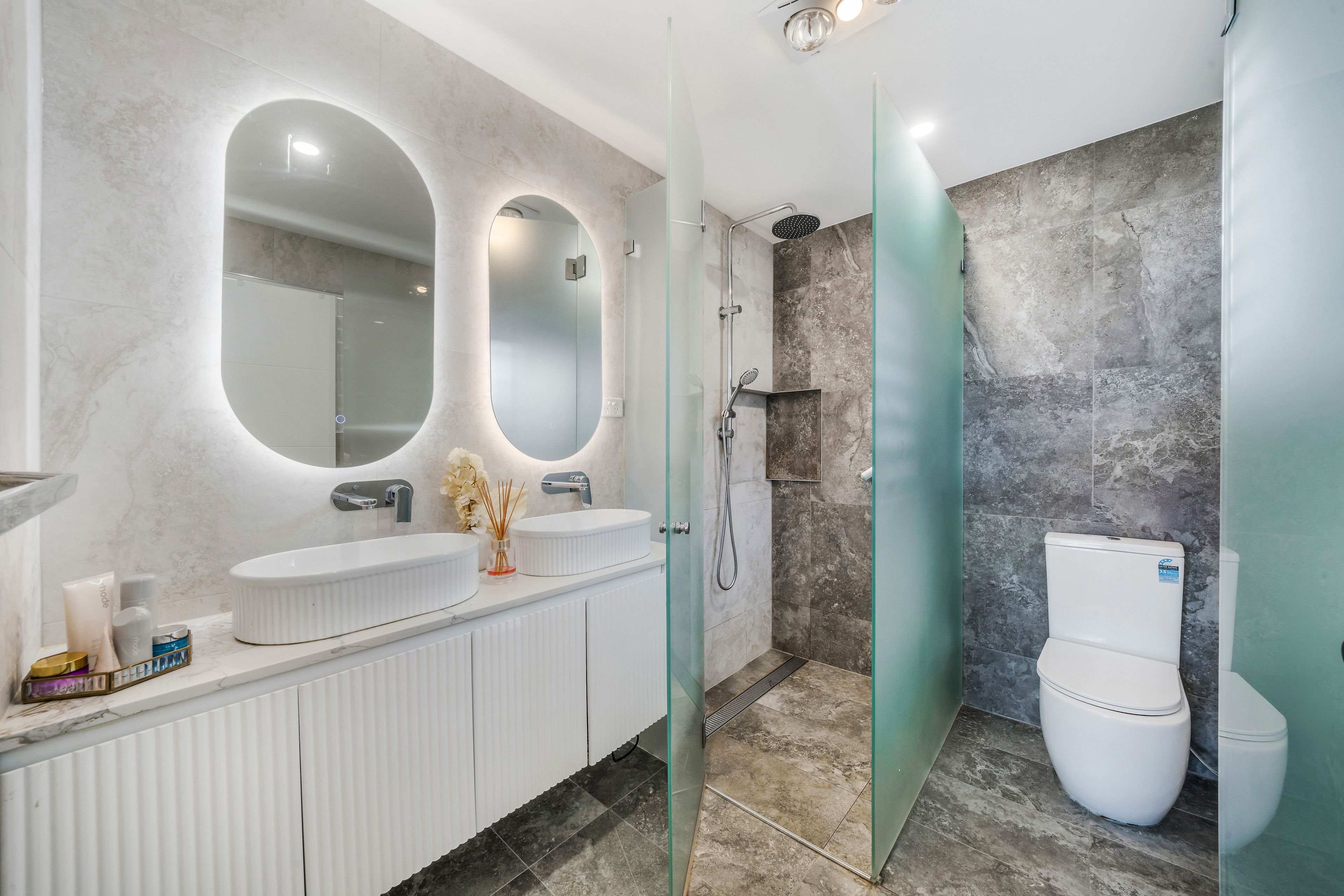 26 Parhelion Street — photo 10 of 21
