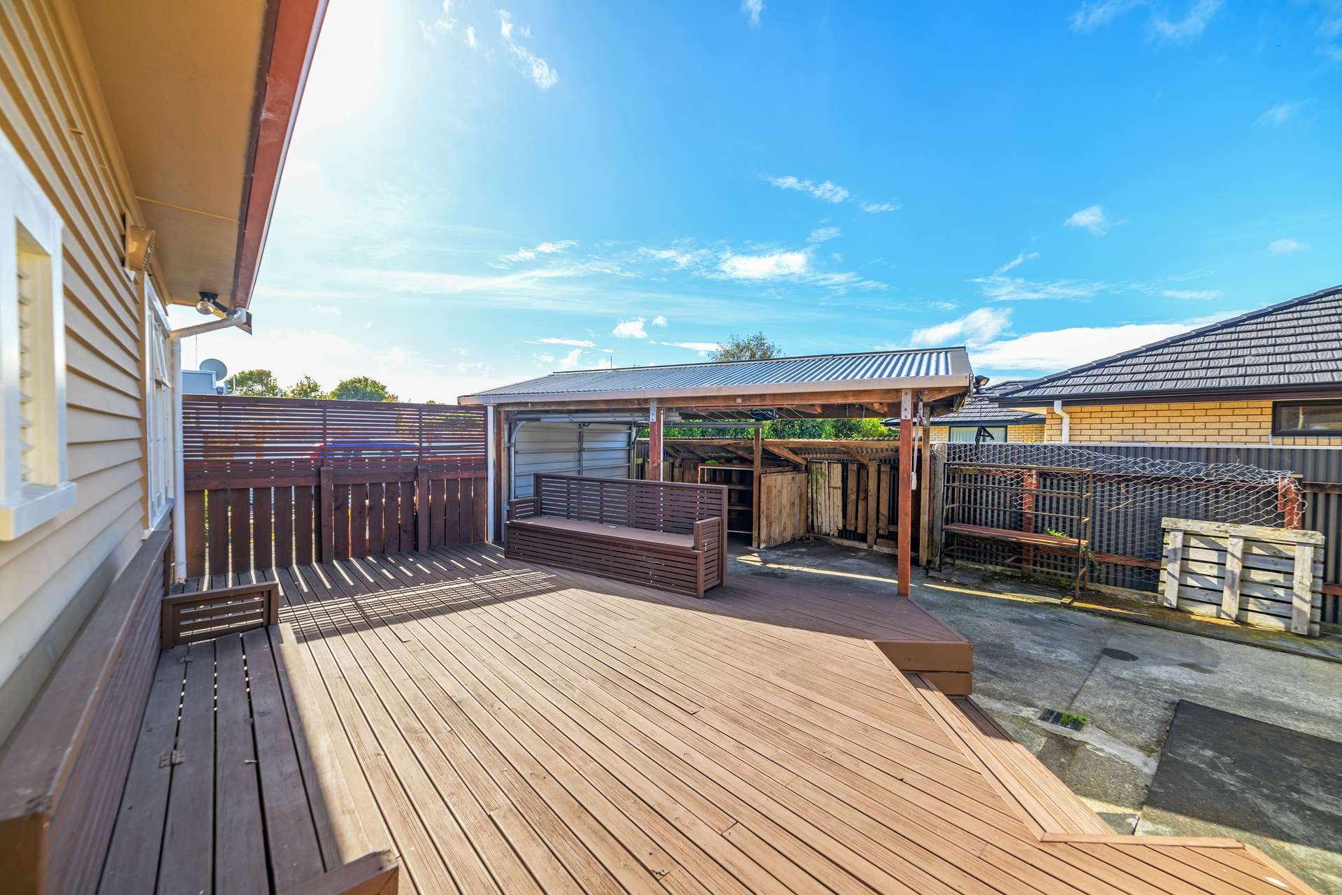 327 Botanical Road photo 16