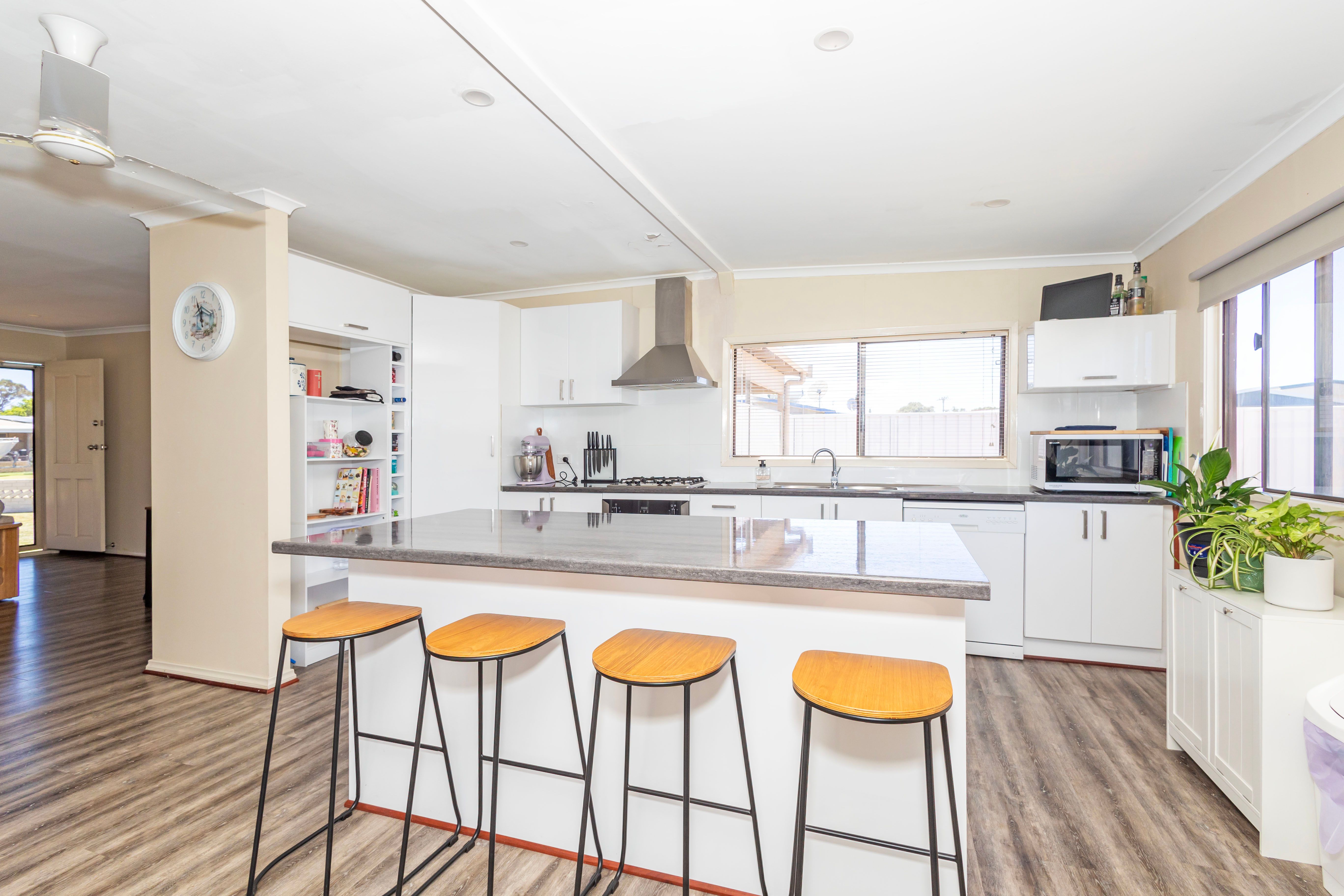 6 Bonham Street — photo 4 of 24