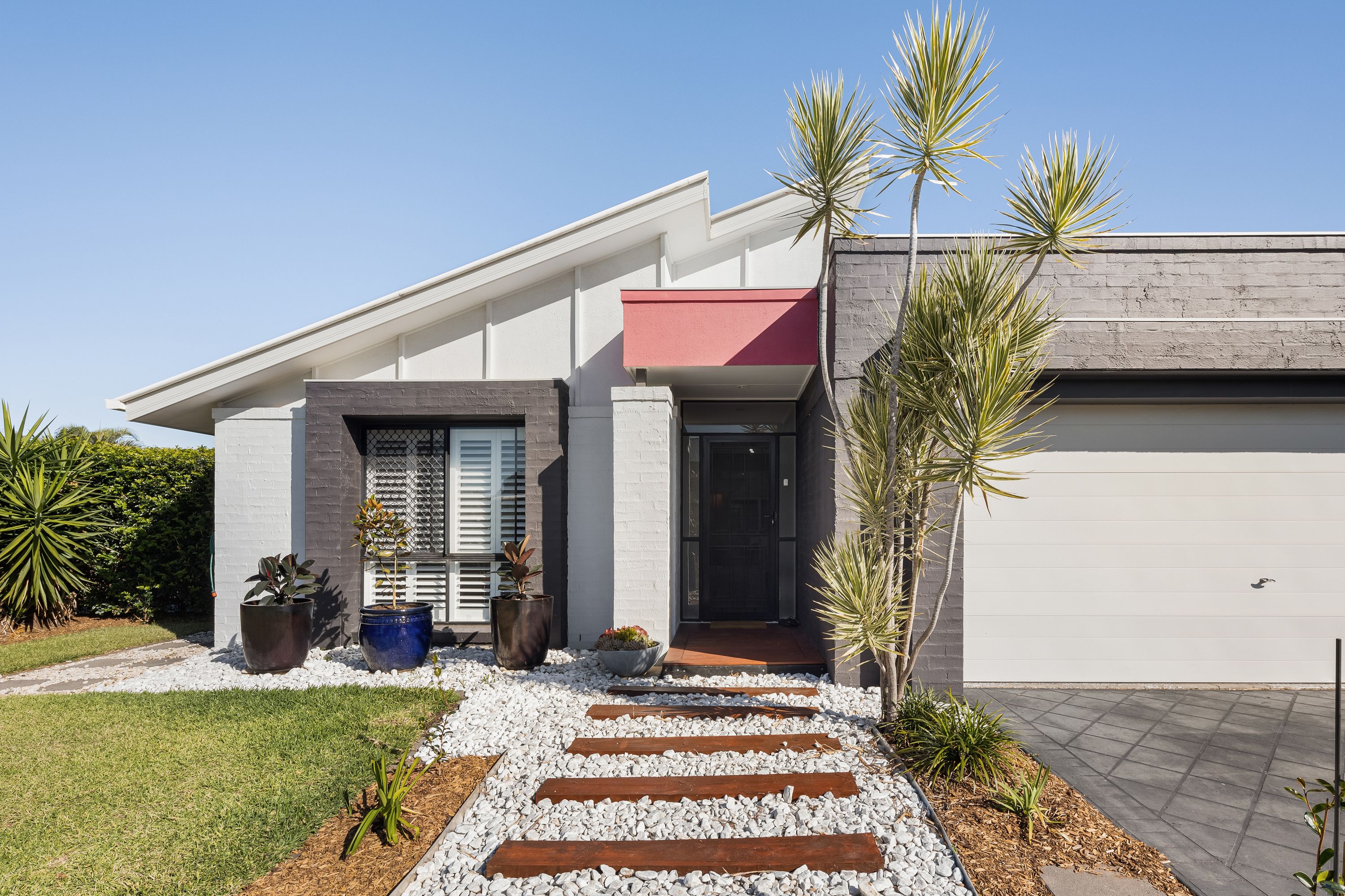 8 Osprey Place, Taigum, QLD 4018