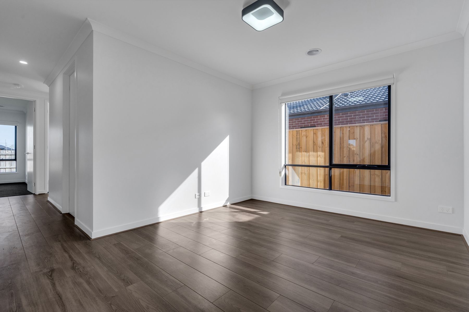 12 Aviemore Street — photo 8 of 21