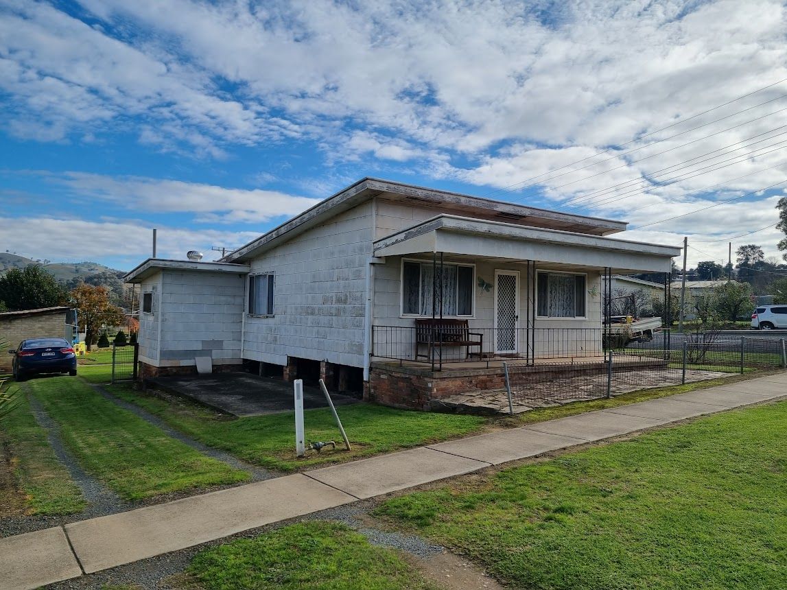62 West Street, Gundagai, NSW 2722